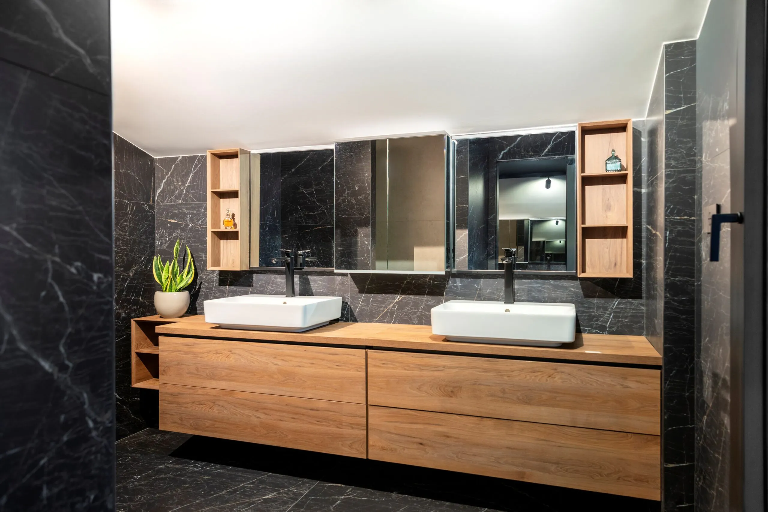 43_528A8372-HDR ok Image 42 of 43 528A8372 HDR ok scaled.jpg?auto=format%2Ccompress&ixlib=php 3.3 in Una reforma en tonos suaves para conseguir “confort y funcionalidad” - Cosentino