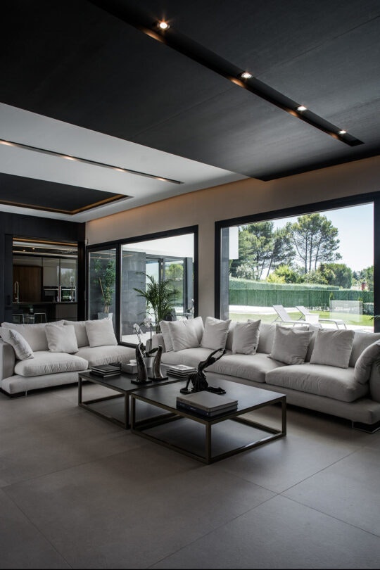 CYNTHIA-ROMAN-3 CYNTHIA-ROMAN-3