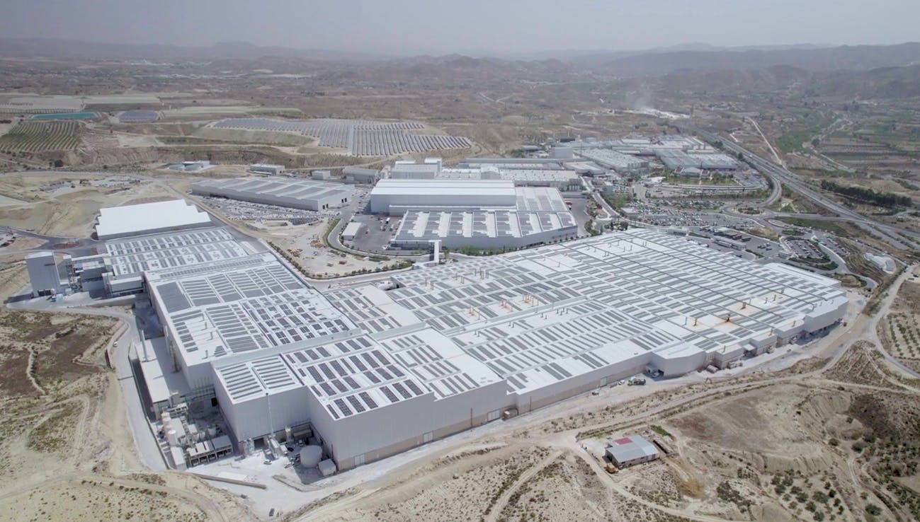 Image 42 of fabricas Dekton Cosentino.jpg?auto=format%2Ccompress&fit=crop&ixlib=php 3.3 in Cosentino products at Habitat Valencia 2019 - Cosentino