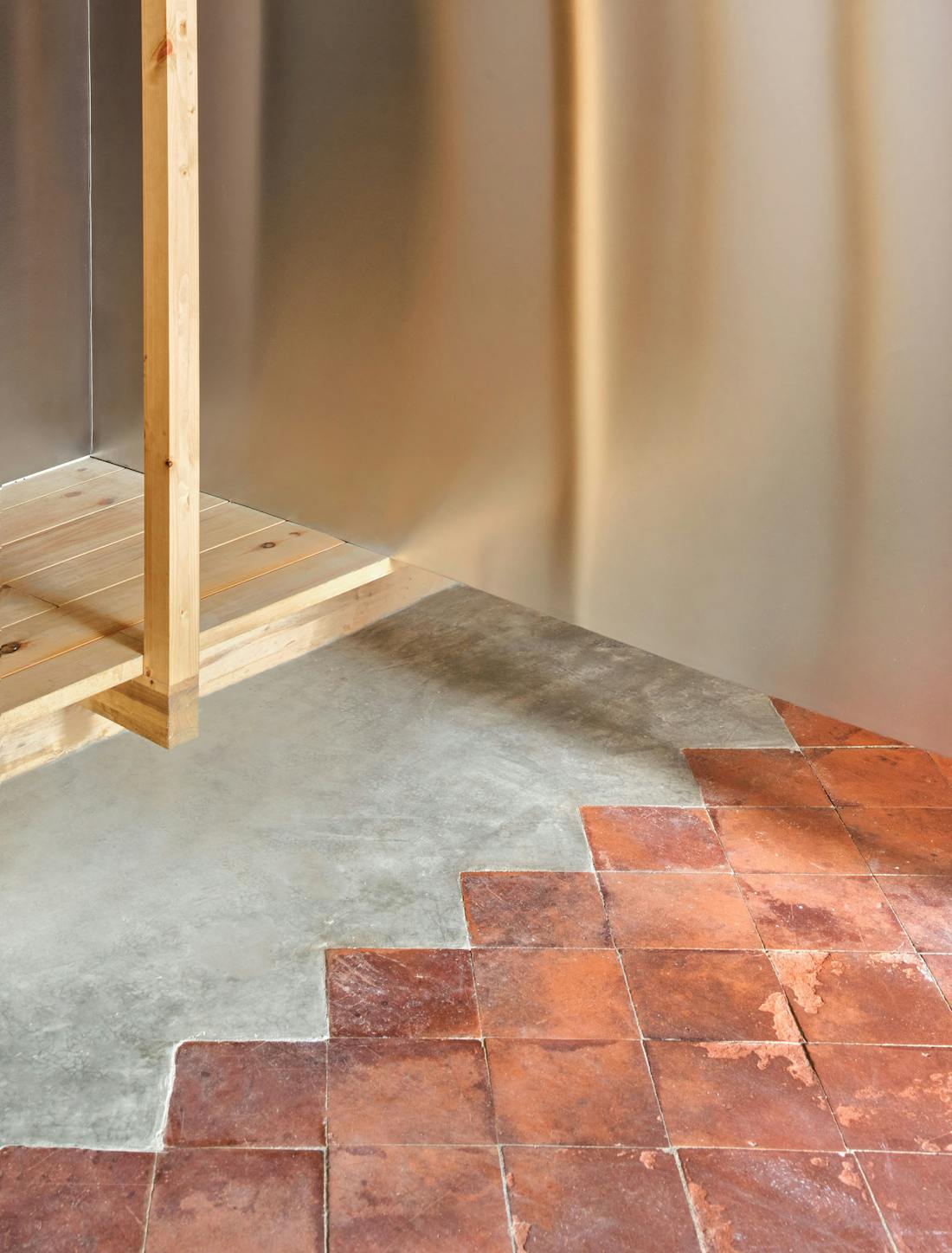 20230404_Twobo_Ebanista (6) Image 41 of 20230404 Twobo Ebanista 6.jpg?auto=format%2Ccompress&fit=crop&ixlib=php 3.3 in Cosentino tuo markkinoille Daniel Germanin suunnitteleman uuden Dekton® Pietra Kode -kokoelman - Cosentino