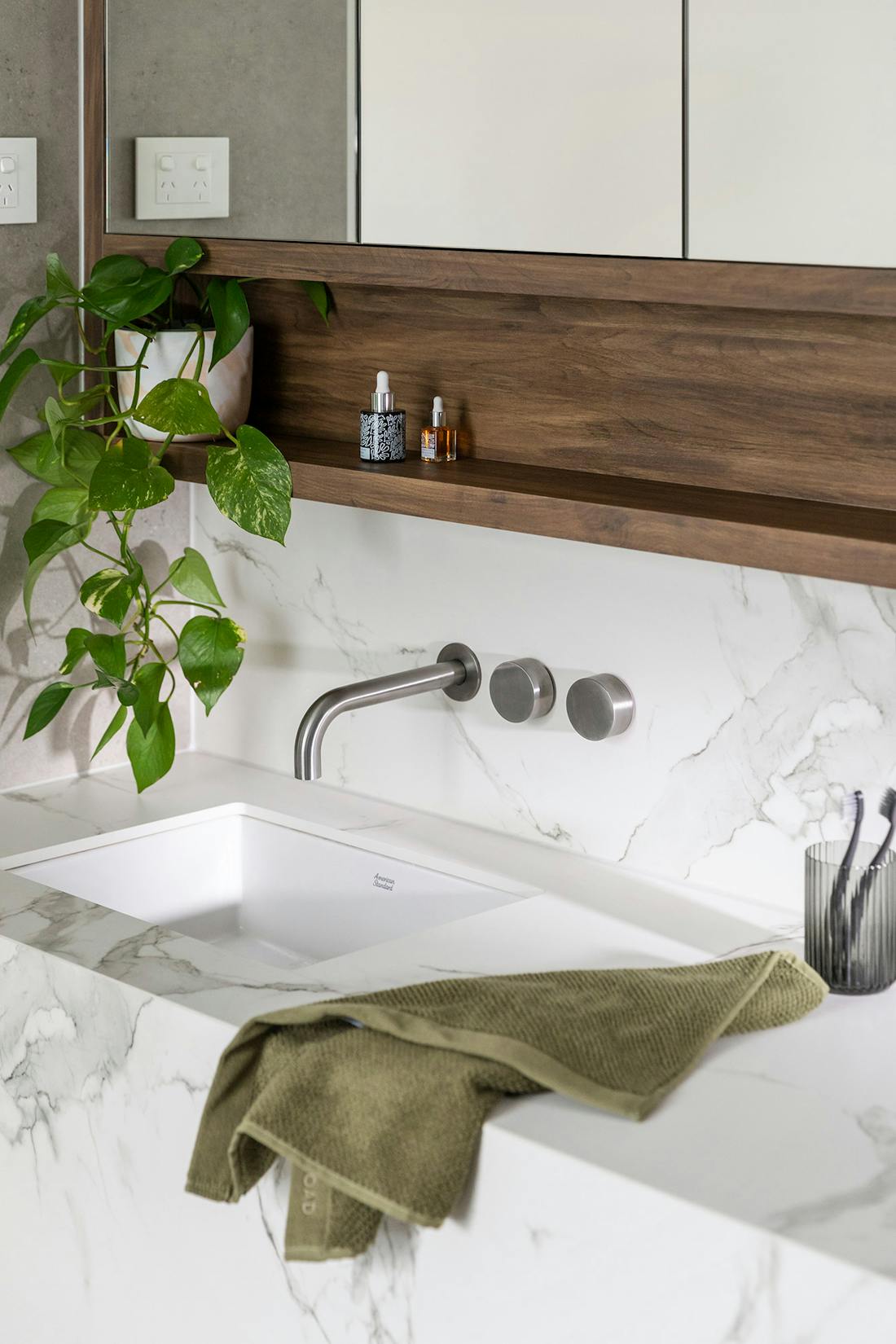 The-riviera-residential-Metricom-18 Image 36 of The riviera residential Metricom 18.jpg?auto=format%2Ccompress&fit=crop&ixlib=php 3.3 in Cosentino tuo markkinoille Daniel Germanin suunnitteleman uuden Dekton® Pietra Kode -kokoelman - Cosentino