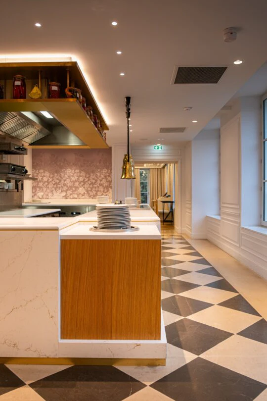 Dolce Versailles (4) Dolce Versailles (4)