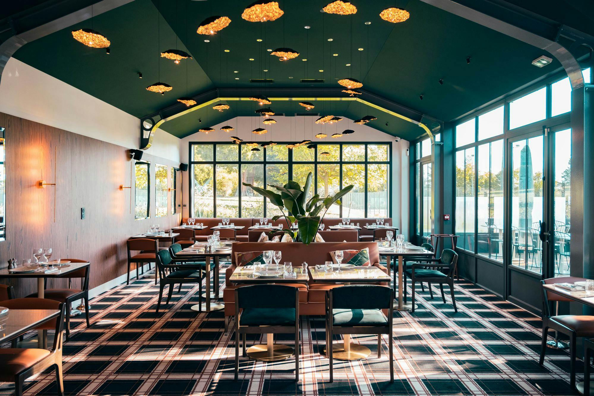 brasserie chavant (10) Image 50 of brasserie chavant 10.jpg?auto=format%2Ccompress&ixlib=php 3.3 in Ulkotilat - Cosentino