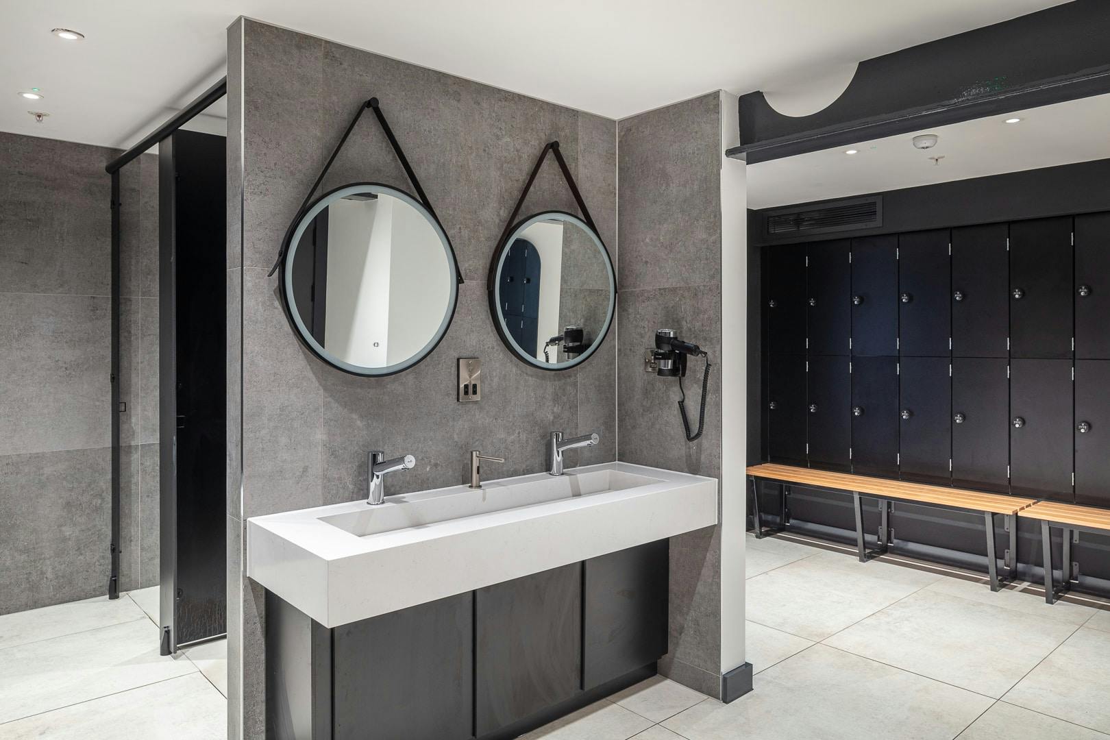 Numéro d'image 44 de la section actuelle de The refurbishment of its bathrooms, carried out entirely with Dekton, brings this Irish hotel closer to achieving one more star de Cosentino France