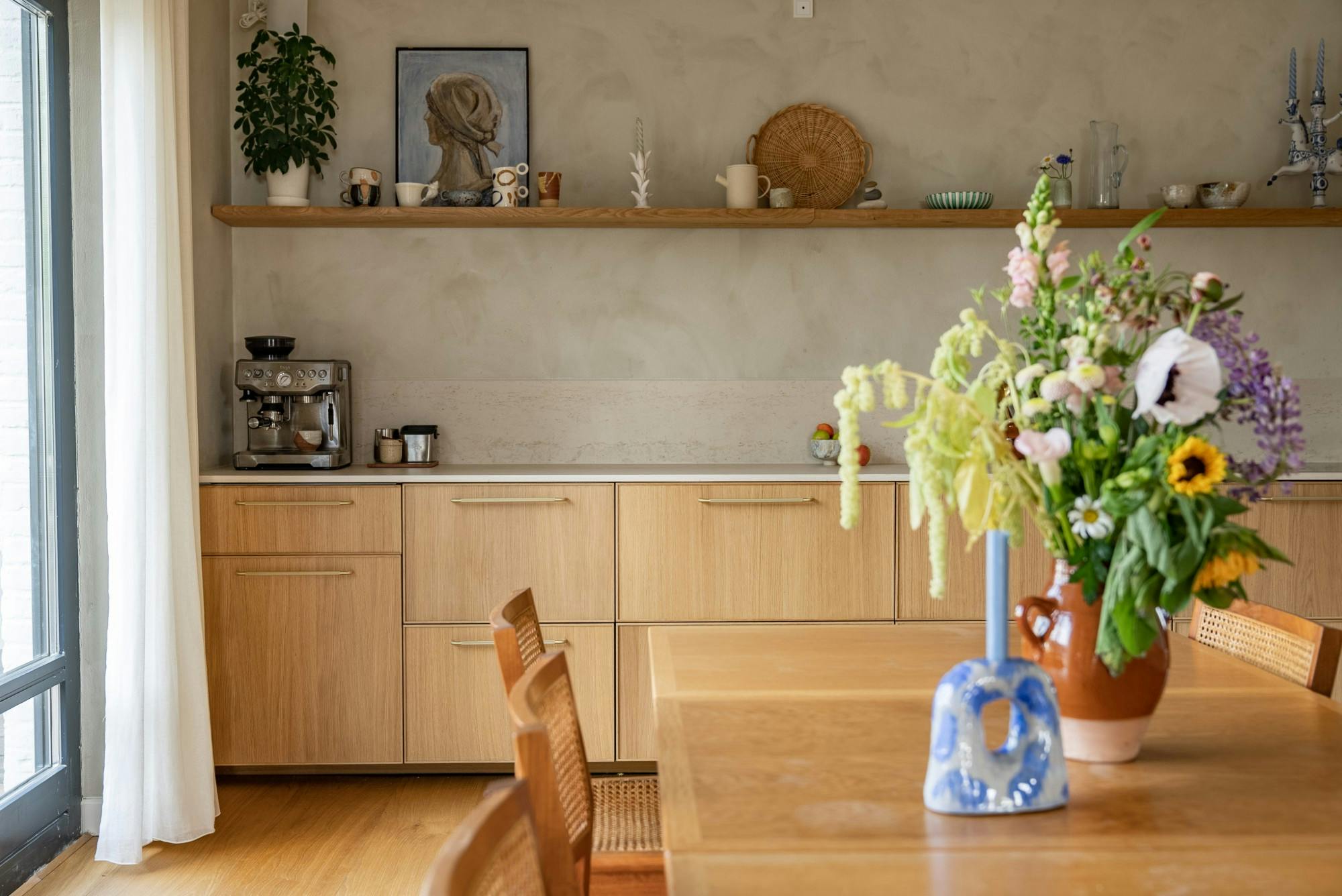 Numéro d'image 44 de la section actuelle de A seamless worktop for a Nordic home renovated with love de Cosentino France