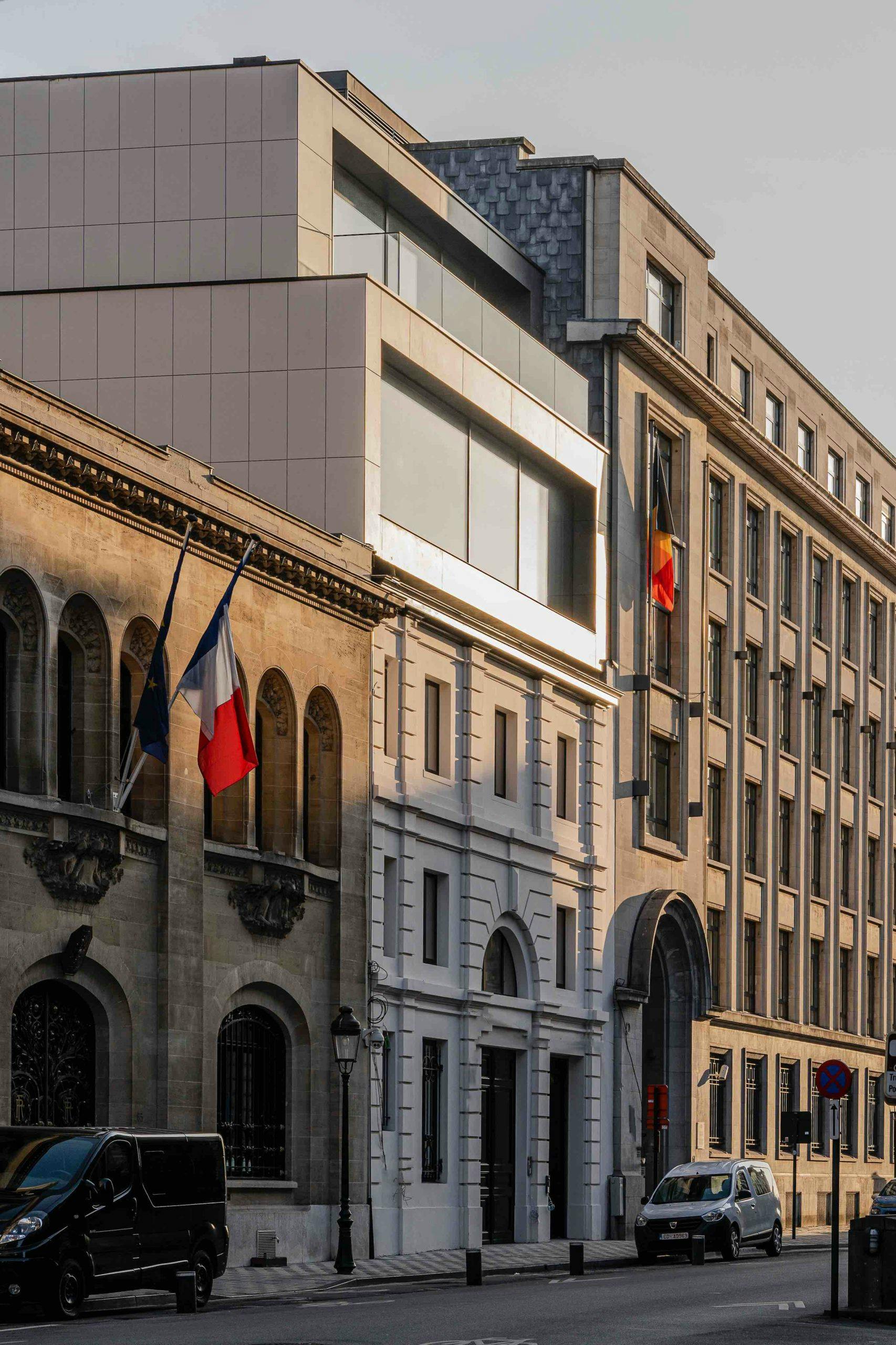 Numéro d'image 48 de la section actuelle de Réflexions en Dekton: la rénovation du bâtiment classique « The Duke » de Bruxelles de Cosentino France