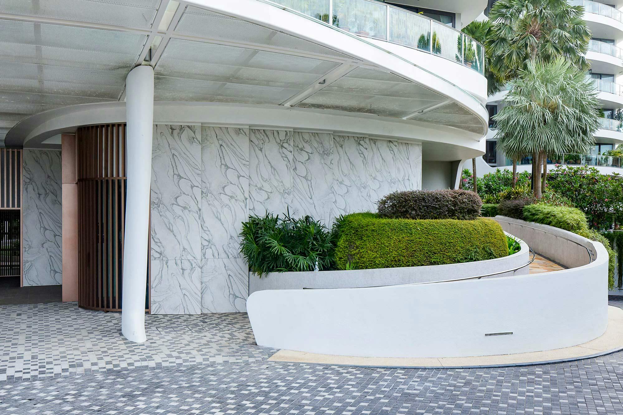Numéro d'image 37 de la section actuelle de Dekton adds a new touch of elegance to the reception area of a luxury development in Singapore de Cosentino France