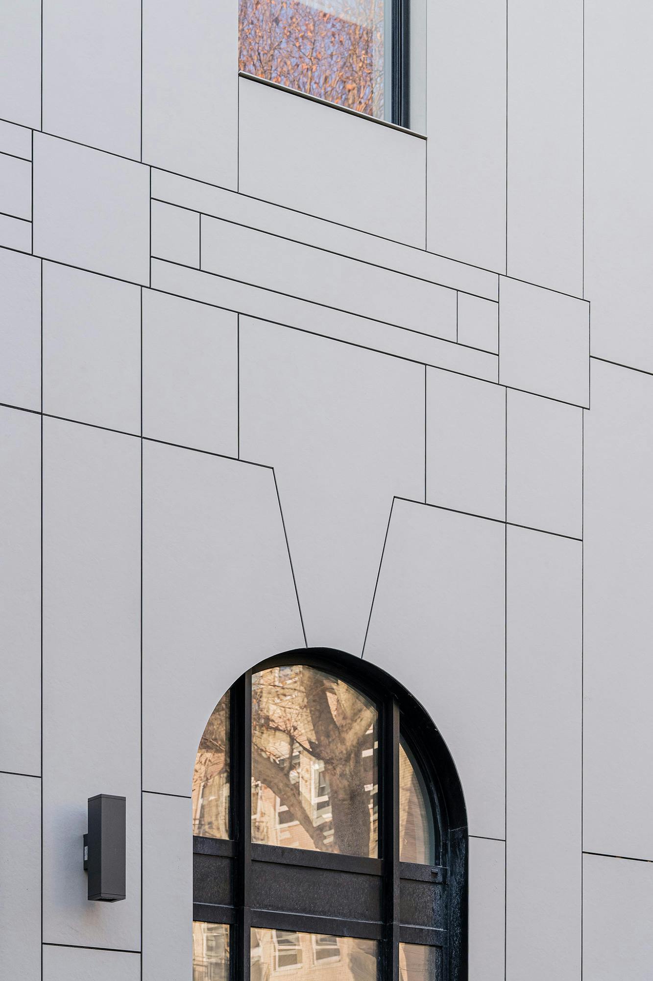 Numéro d'image 60 de la section actuelle de Réflexions en Dekton: la rénovation du bâtiment classique « The Duke » de Bruxelles de Cosentino France