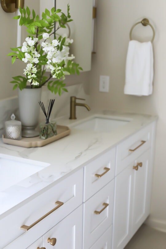 Dekton adds a layer of luxury to blogger Andreea Gaul’s dream bathroom Cosentino Belgium French