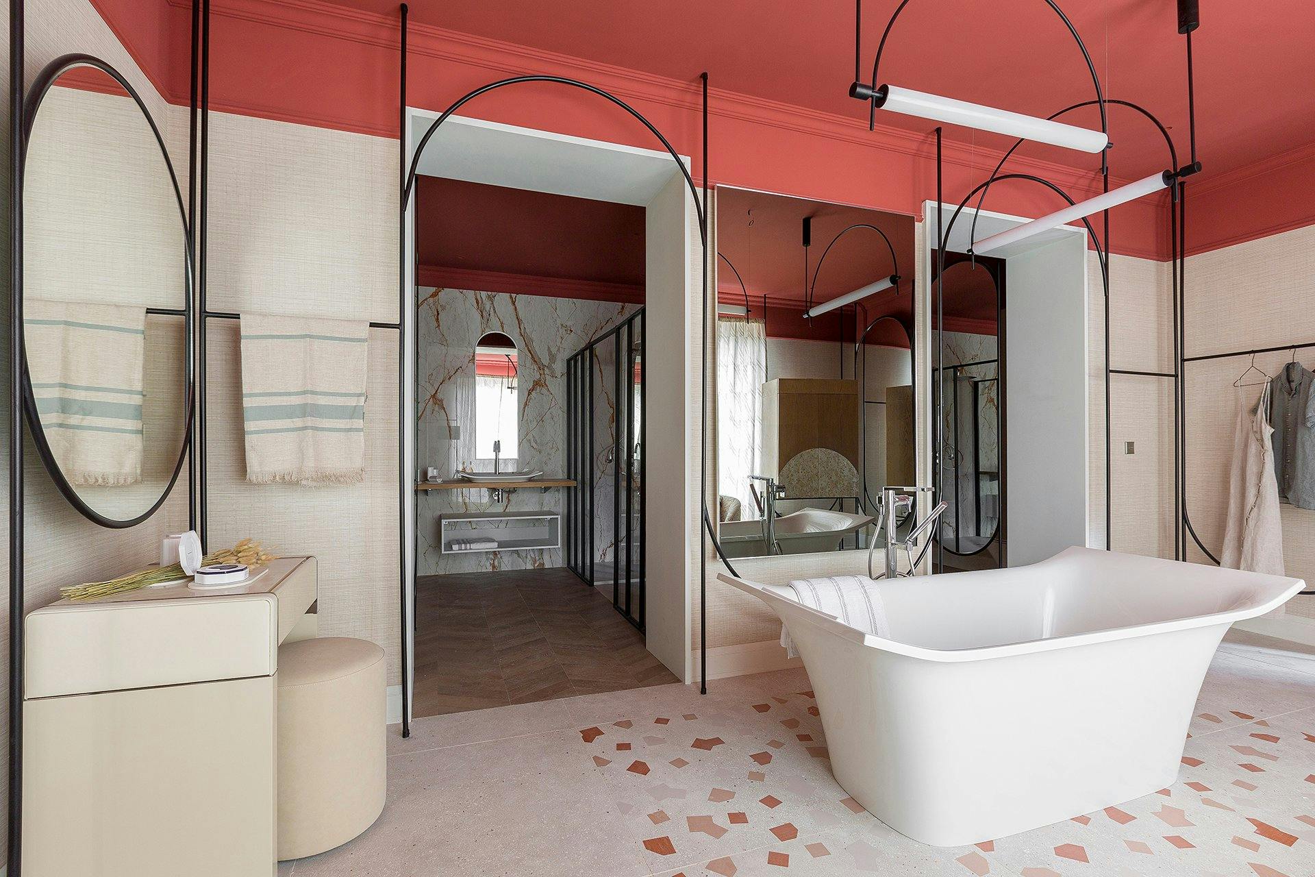 Numéro d'image 33 de la section actuelle de A journey to the best of Art Deco Paris through a bathroom de Cosentino Canada