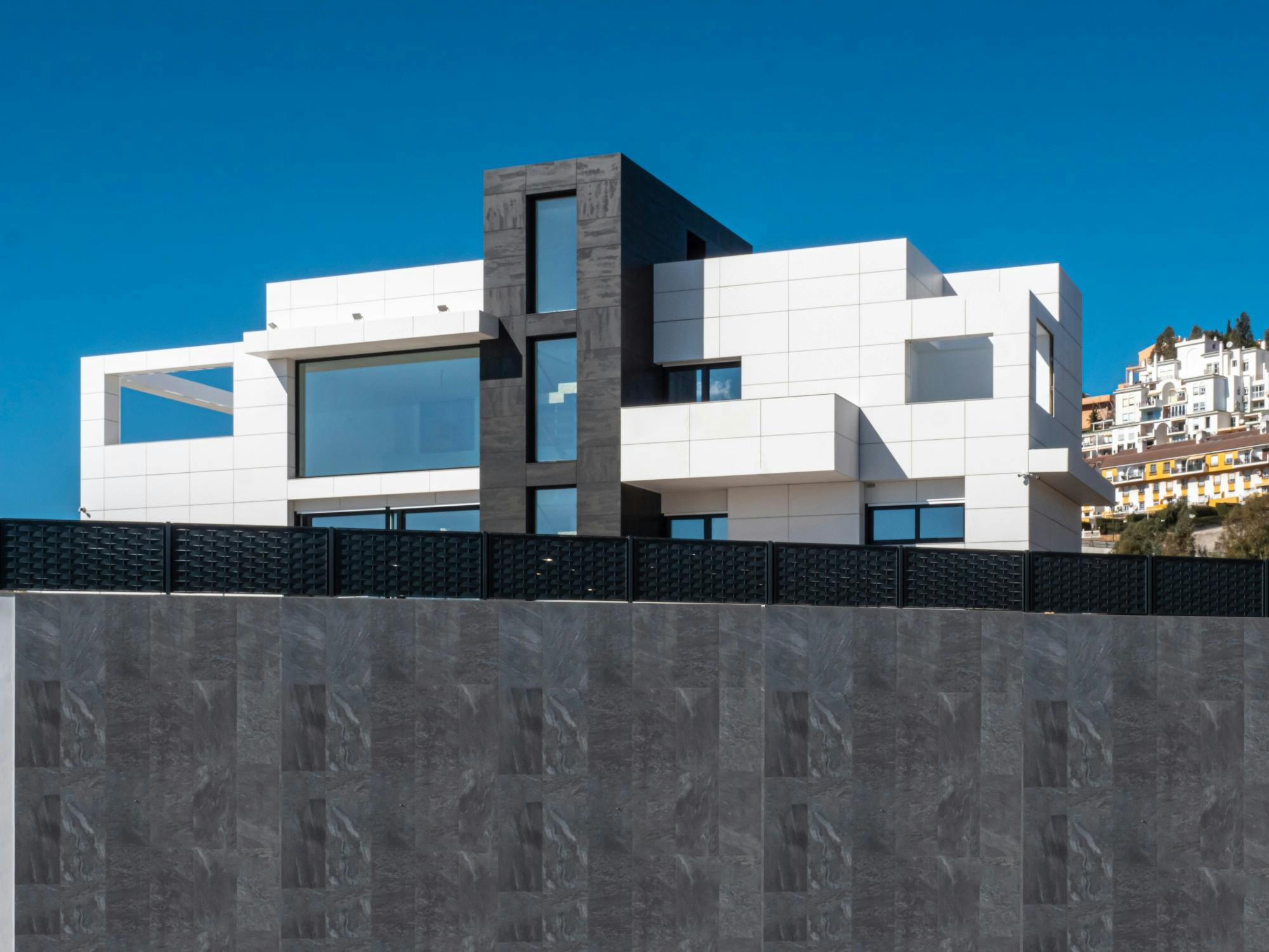 Numéro d'image 52 de la section actuelle de A Mediterranean-inspired facade thanks to Dekton de Cosentino Canada