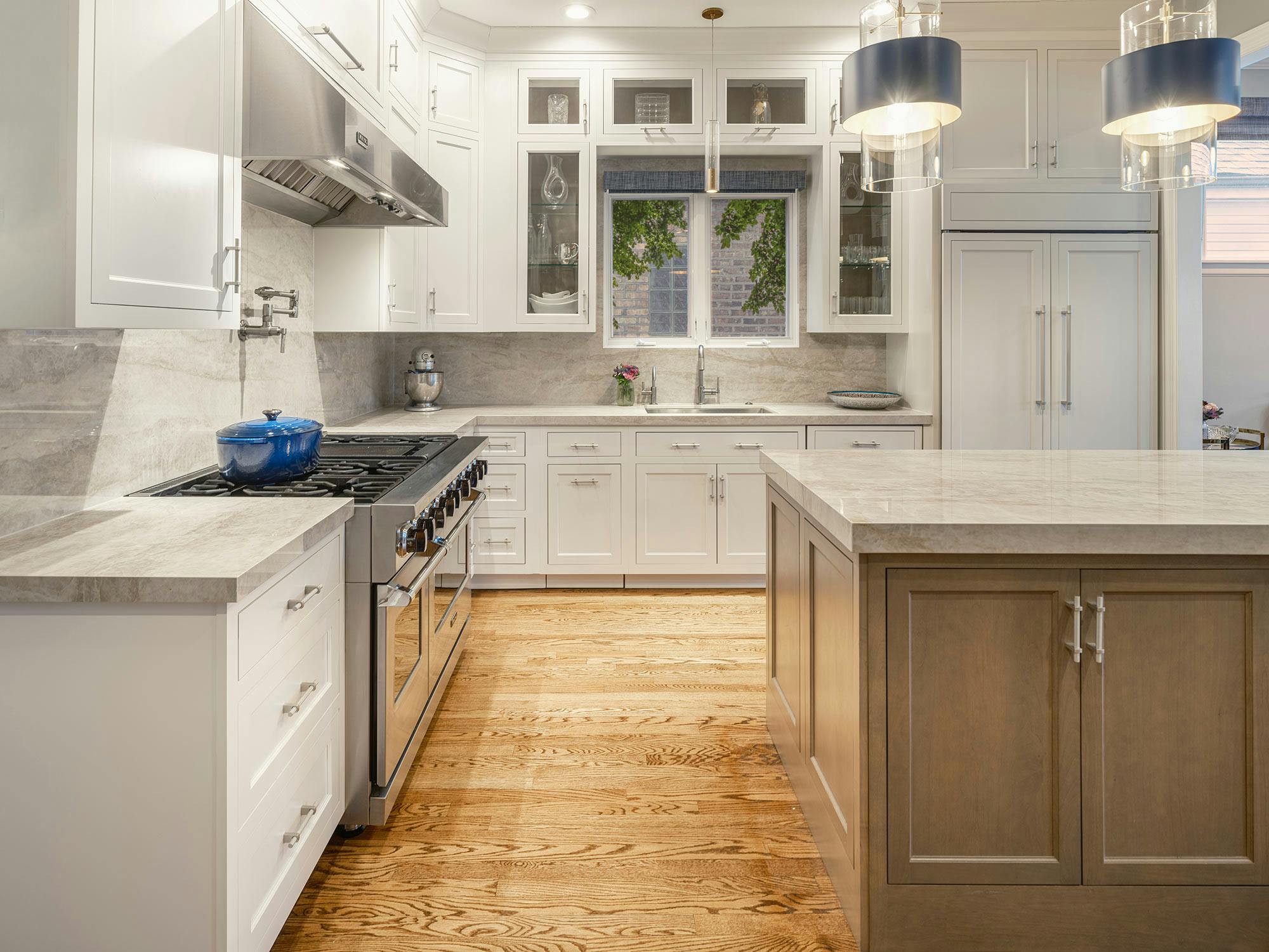 Numéro d'image 34 de la section actuelle de A warm natural kitchen perfect for a busy family de Cosentino Canada