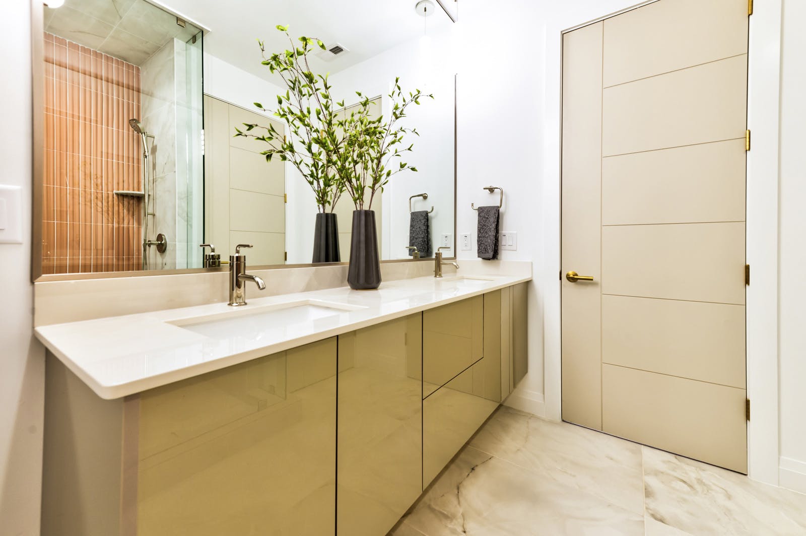 Numéro d'image 47 de la section actuelle de Sustainable washbasins in Mediterranean colours and modern design for the groundbreaking Superloo bathrooms de Cosentino Canada