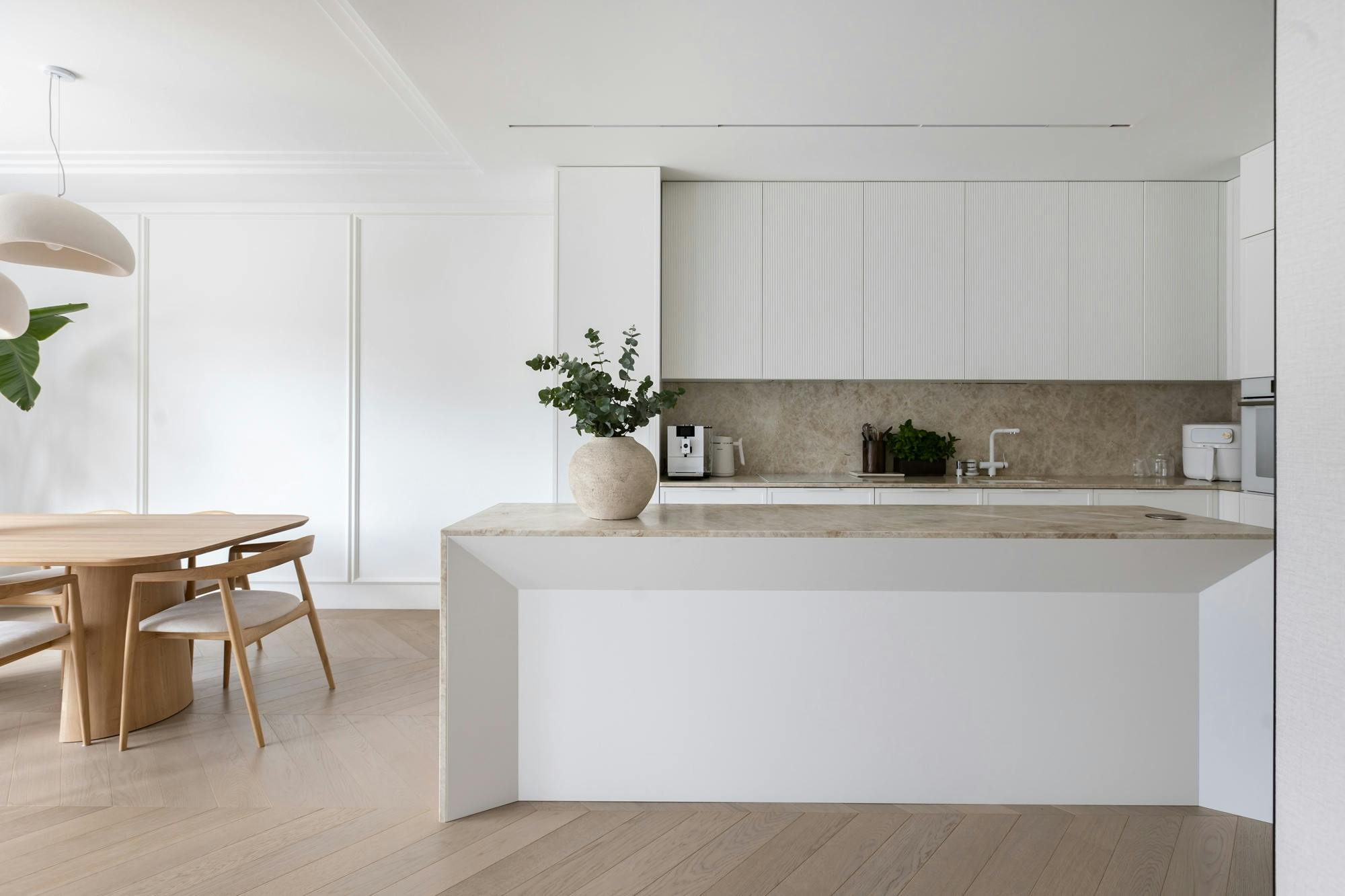 Dorota Czaja (1) Image 35 of Dorota Czaja 1.jpg?auto=format%2Ccompress&ixlib=php 3.3 in Dekton and Silestone are the key surfaces in this relaxed luxury home - Cosentino