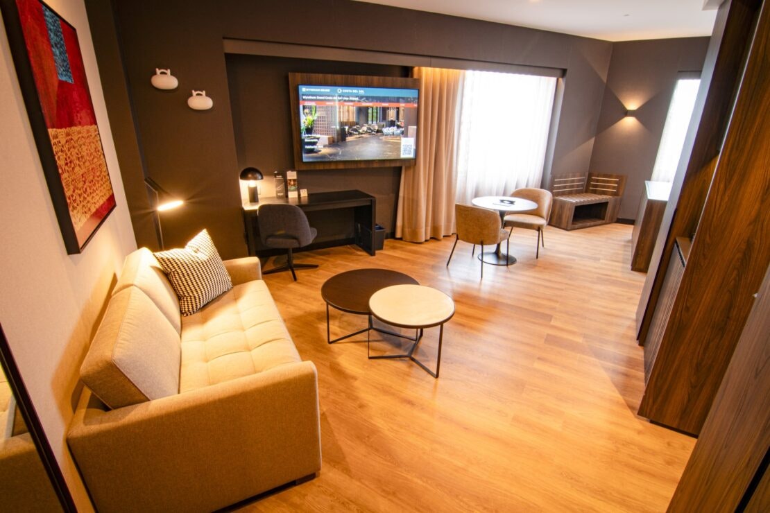 Hotel Wyndham (9) Hotel Wyndham (9)