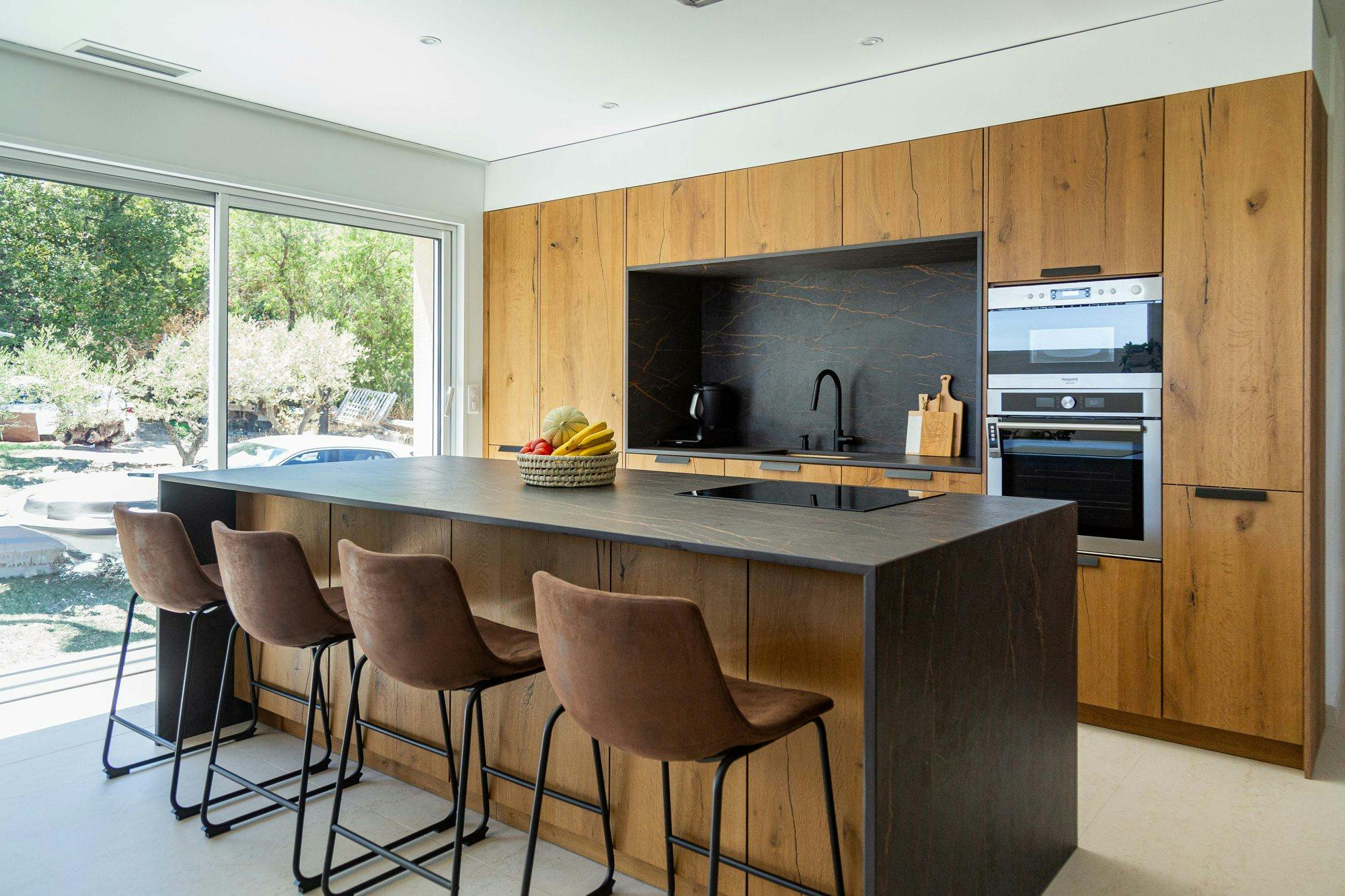 Villa-Marseille-1-1 Image 67 of Villa Marseille 1 1.jpg?auto=format%2Ccompress&ixlib=php 3.3 in Cuisines - Cosentino