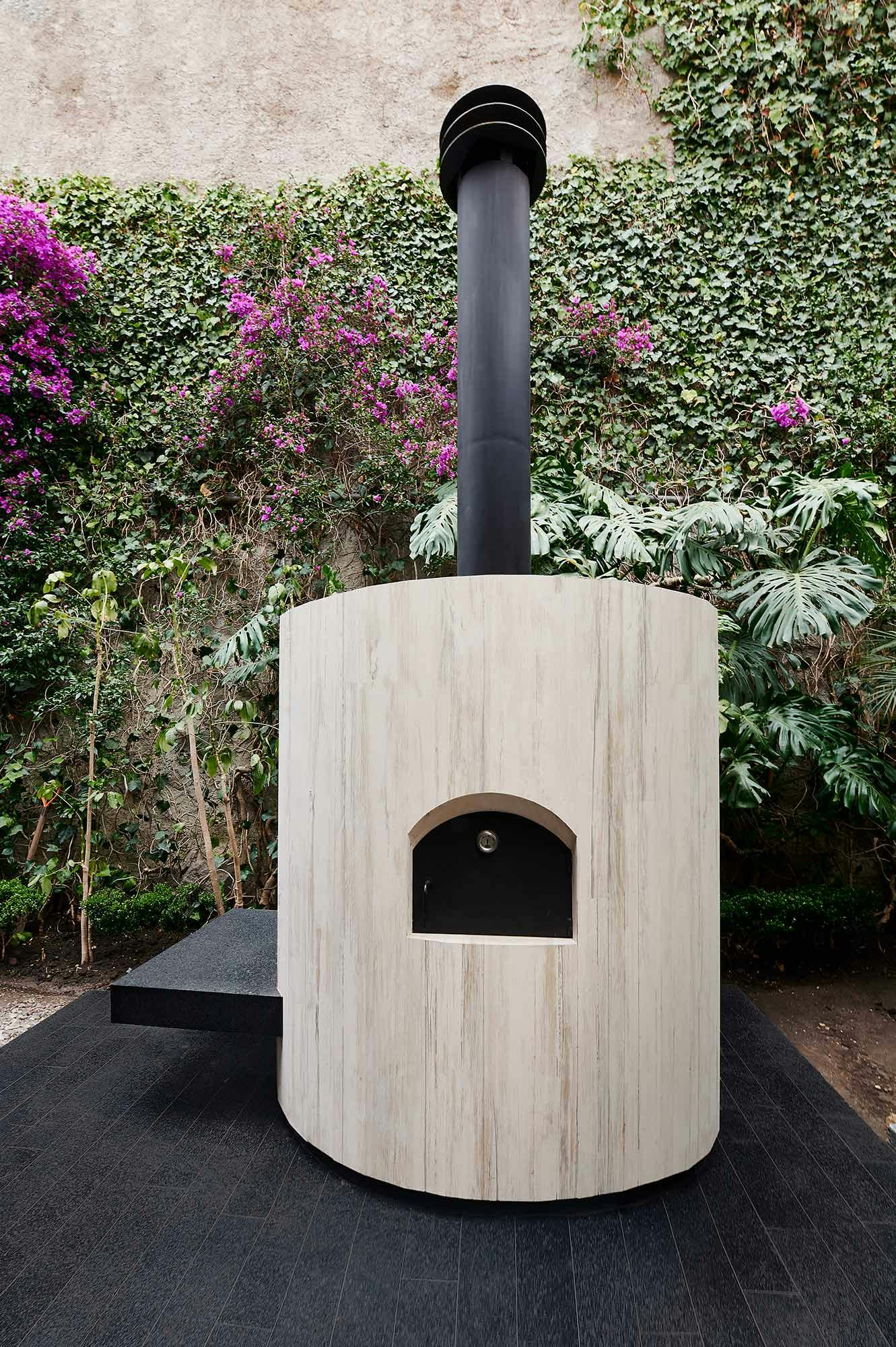 Numéro d'image 36 de la section actuelle de A balanced design using DKTN in a luxury home in Mexico City de Cosentino France
