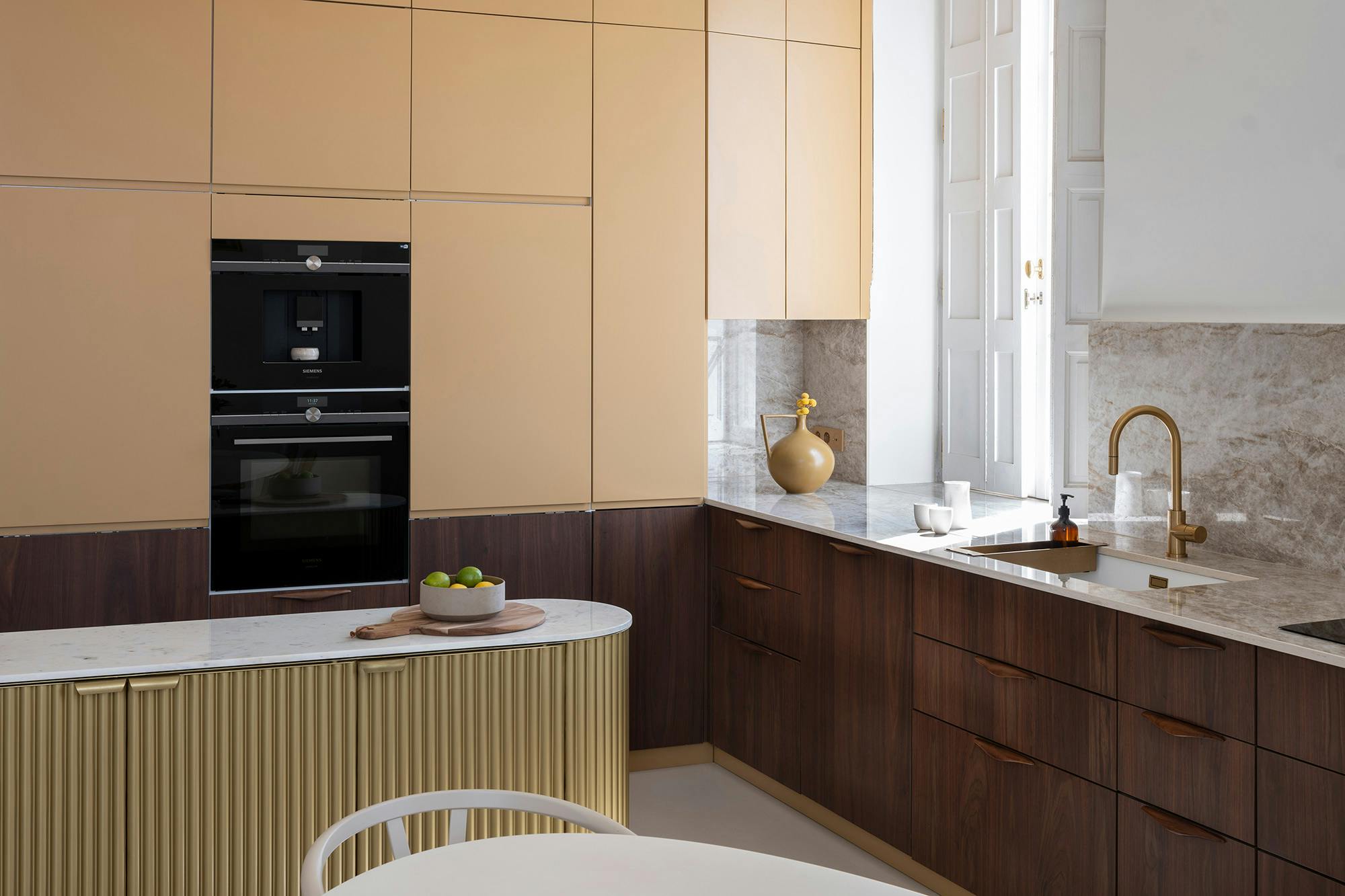 Numéro d'image 37 de la section actuelle de A sophisticated home with a DKTN worktop in the scullery: the new trend for large kitchens de Cosentino France
