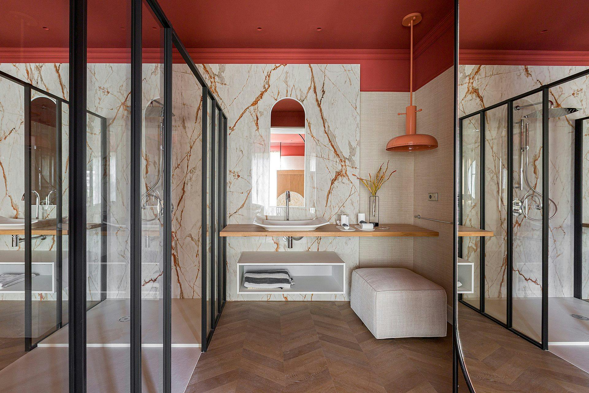 Numéro d'image 32 de la section actuelle de A journey to the best of Art Deco Paris through a bathroom de Cosentino France