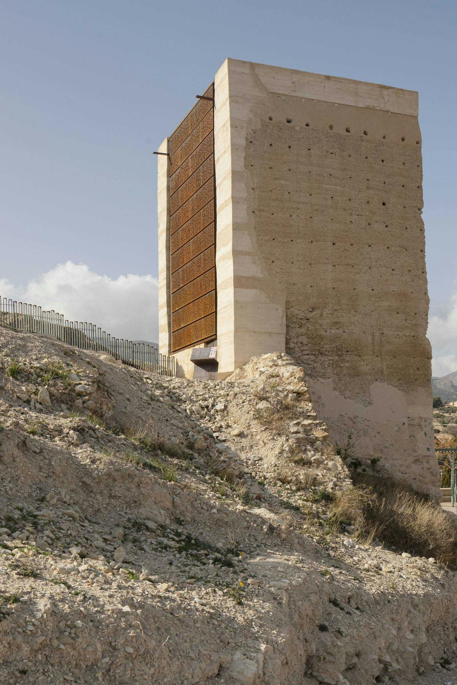 Numéro d'image 43 de la section actuelle de Torre Grossa Castle de Cosentino France
