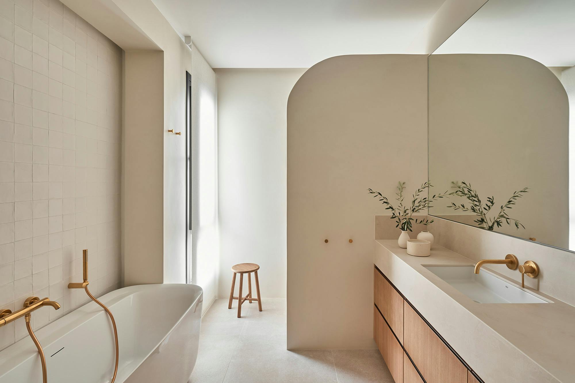 Numéro d'image 42 de la section actuelle de Cosentino was the perfect solution for the beautiful and functional kitchen and bathrooms in this lovely Sydney home de Cosentino France