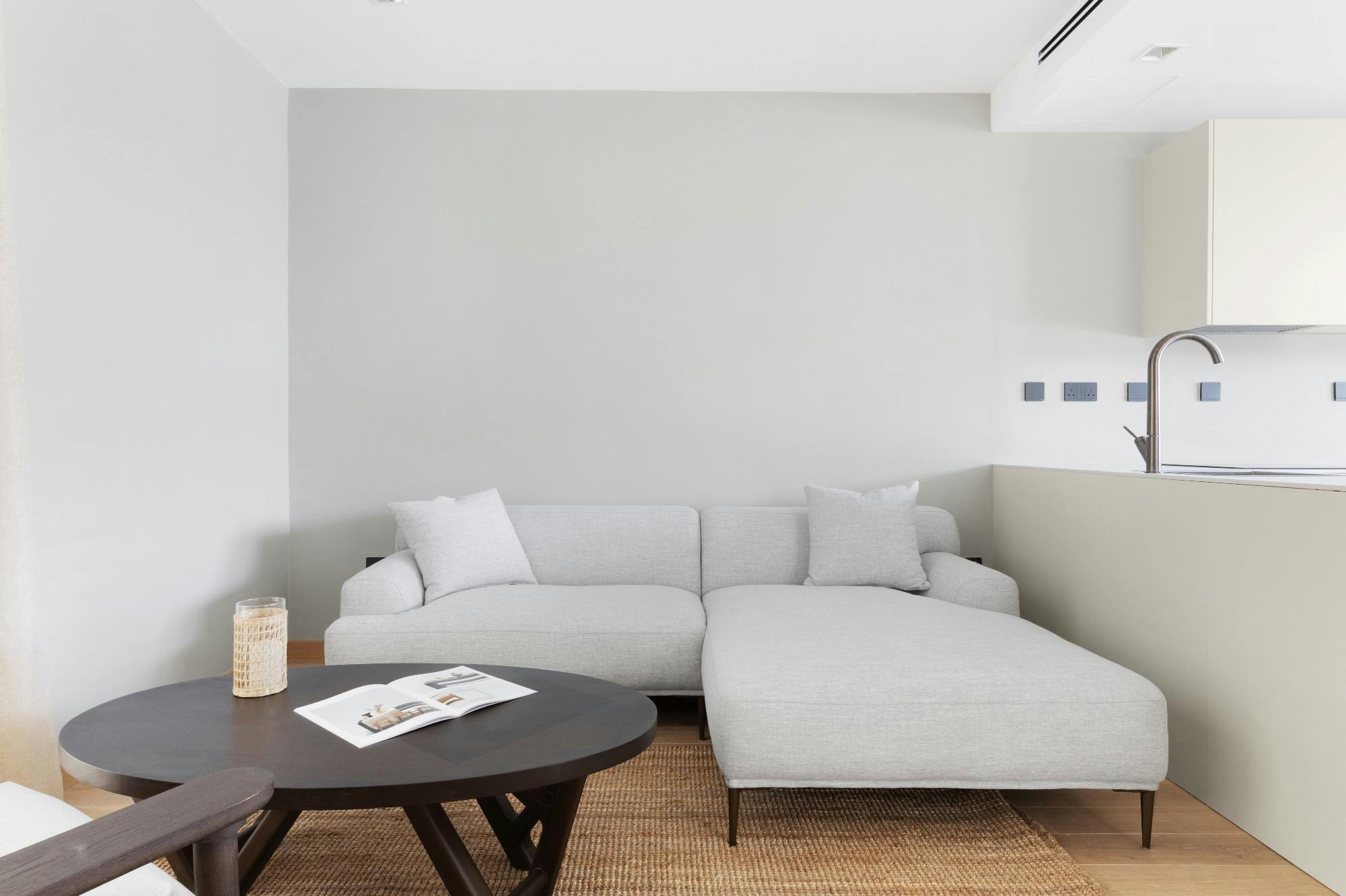 Numéro d'image 35 de la section actuelle de A prefabricated home using Silestone for a luxurious and minimalist look de Cosentino France
