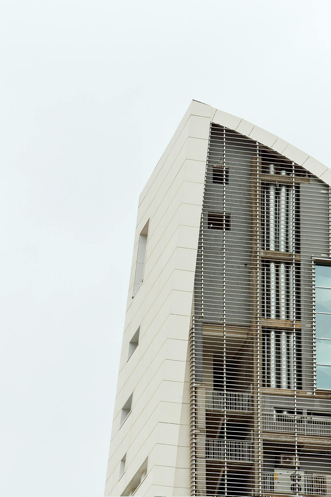 Numéro d'image 51 de la section actuelle de Dekton presents the world’s first curved and ventilated façade made of ultra-compact stone de Cosentino France