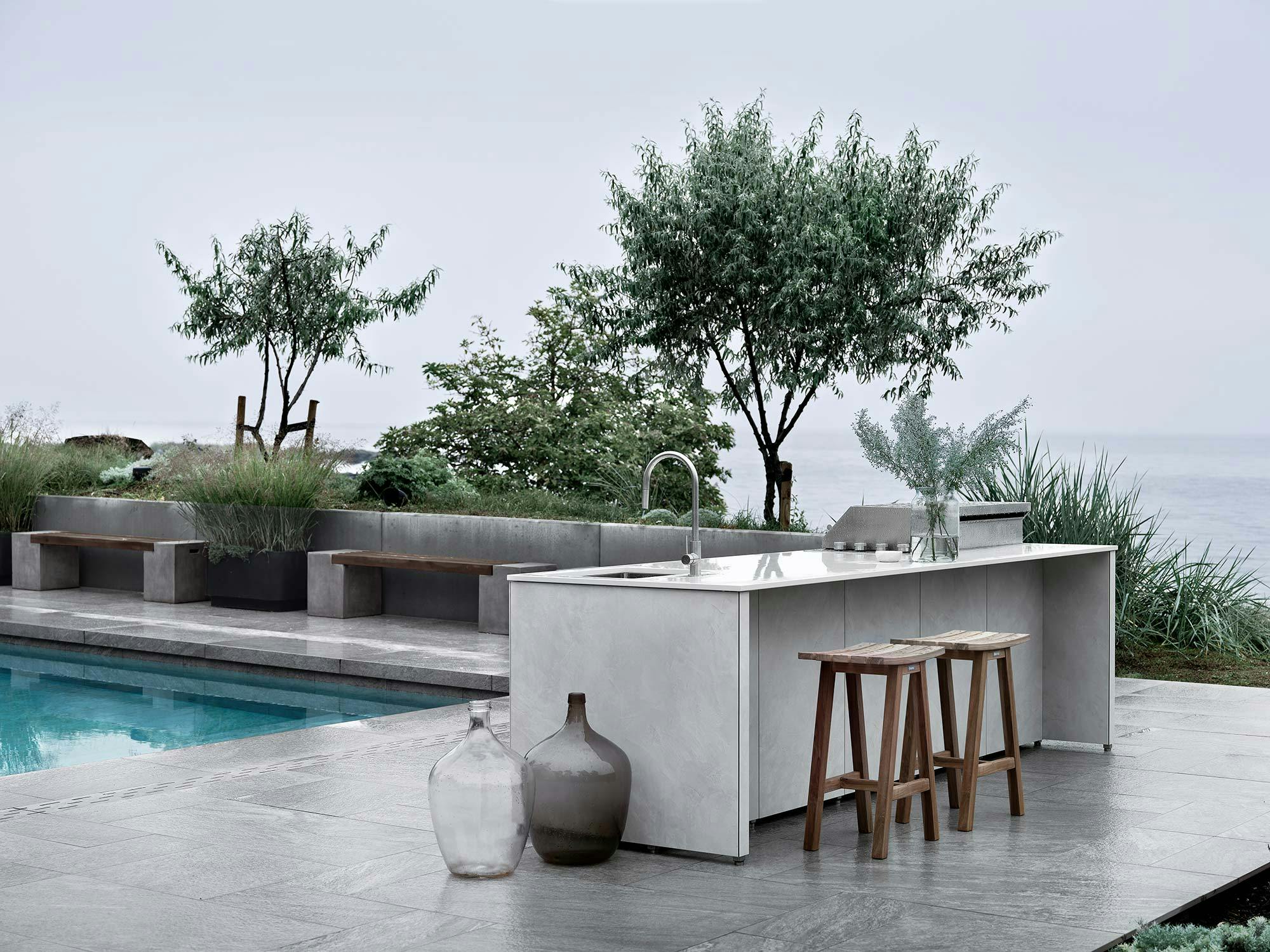Numéro d'image 32 de la section actuelle de Silestone Coral Clay graces designer Elin Alemdar’s beautiful summer house de Cosentino France