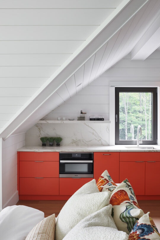 Silestone and Dekton add warmth and contrast to this home by Madison
