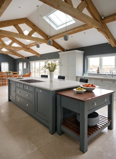 Rustic-kitchen-4 Image 33 of Rustic kitchen 4 1.jpg?auto=format%2Ccompress&fit=crop&ixlib=php 3.3 in עיצוב מטבח אמריקאי שמתאים לשמש תפאורה לסרט ומרגיש כמו כוכב - Cosentino