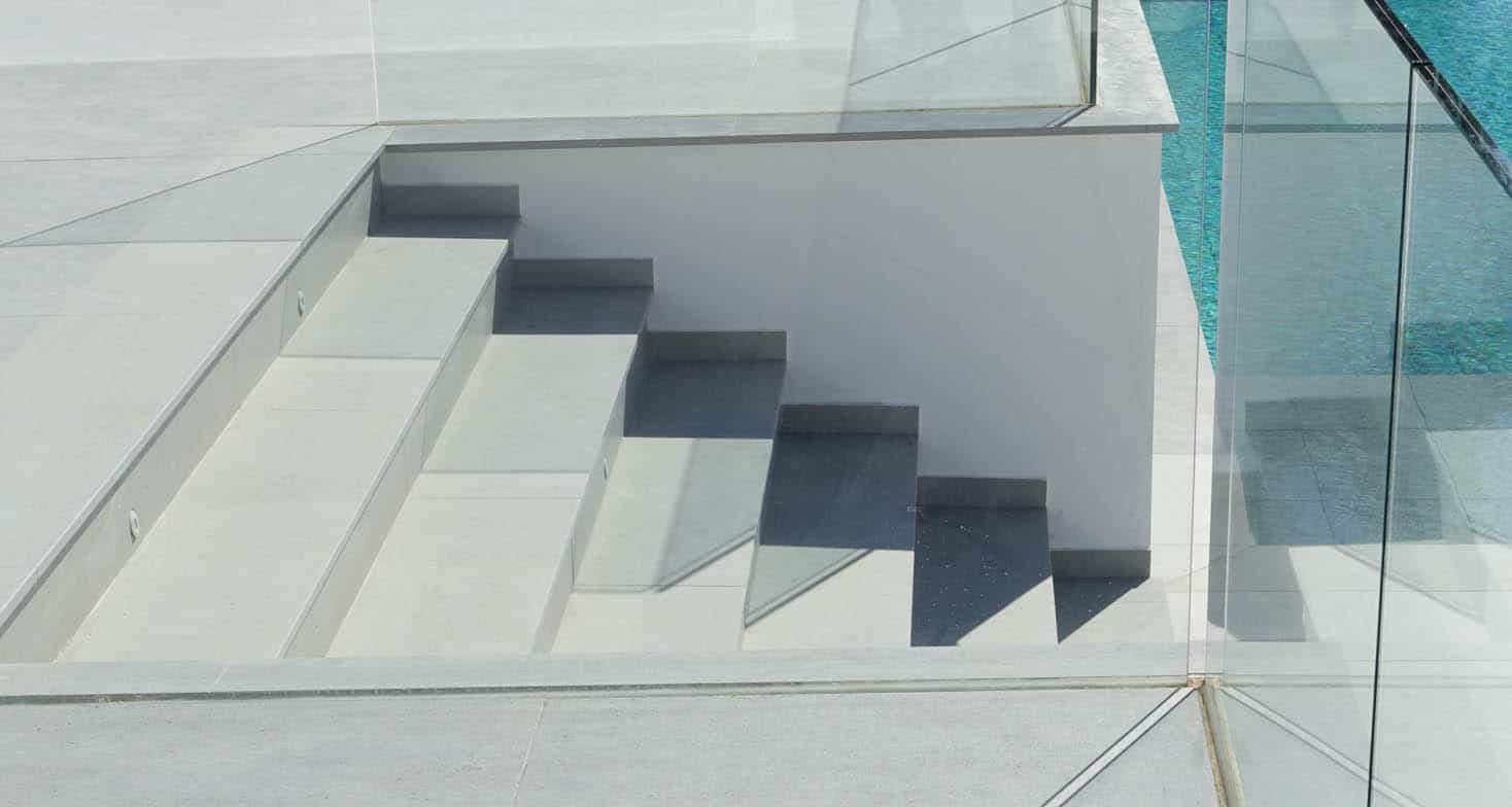 exterior_02 Image 34 of exterior 02.jpg?auto=format%2Ccompress&ixlib=php 3.3 in מרחבי חוץ רציפים ועמידים - Cosentino