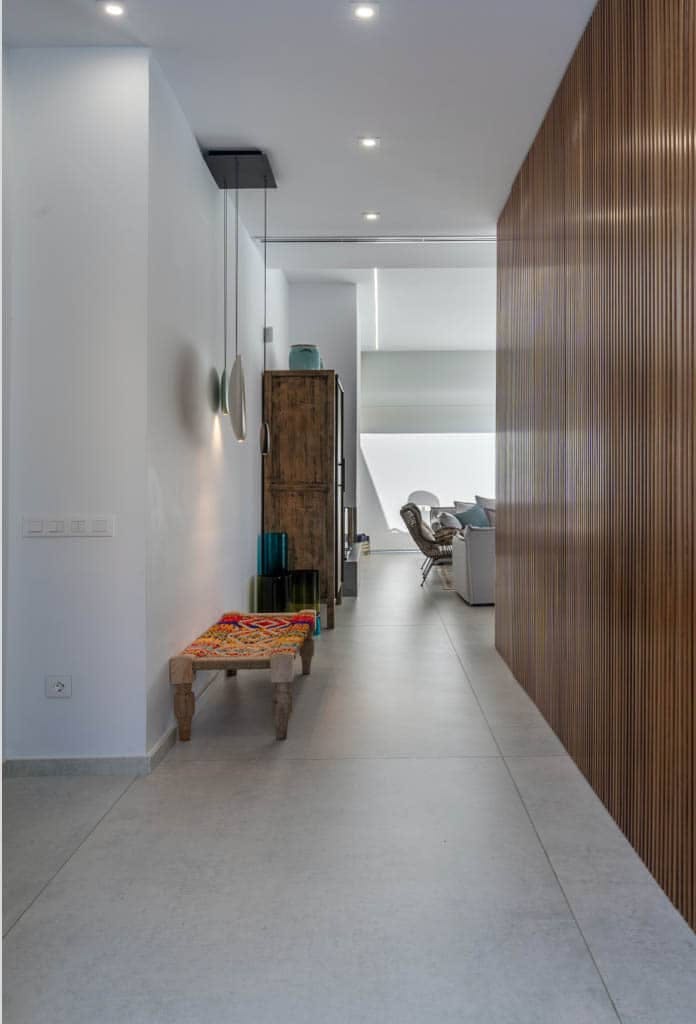 salon_06_02 Image 34 of salon 06 02.jpg?auto=format%2Ccompress&ixlib=php 3.3 in עורקים אפורים הם עכשיו באופנה - Cosentino