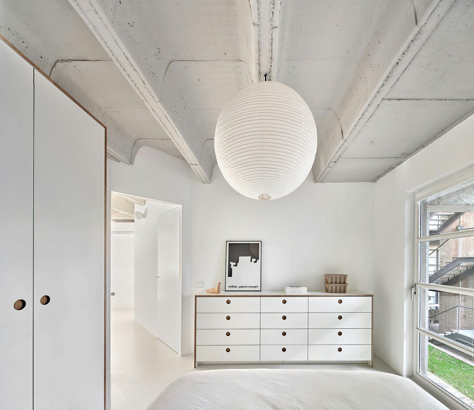 Allaround-Lab-loft-poblenou-16 Image 34 of Allaround Lab loft poblenou 16.jpg?auto=format%2Ccompress&ixlib=php 3.3 in A striking loft in Barcelona chooses Dekton to create the perfect seamless and underfloor heating - Cosentino