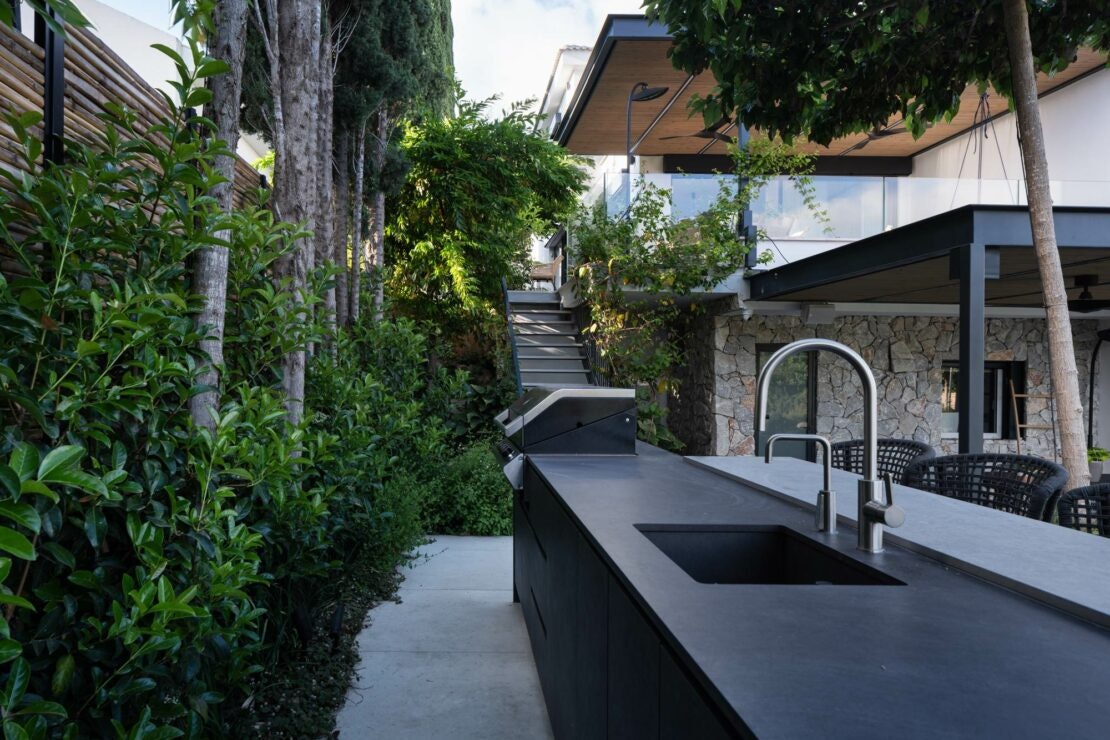 Central Israel Villa Iris Avneri (10) Central Israel Villa Iris Avneri (10)