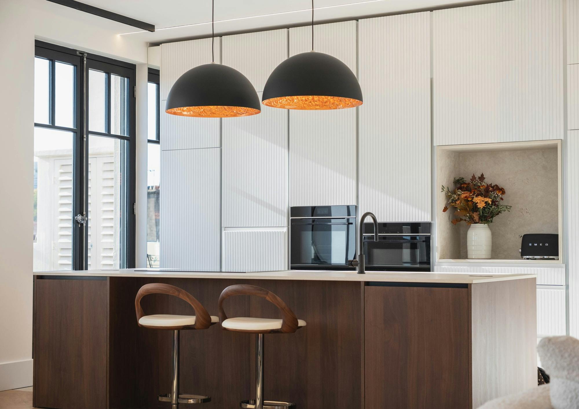 Appartement Lyon Victor Hugo (17) Image 34 of Appartement Lyon Victor Hugo 17.jpg?auto=format%2Ccompress&ixlib=php 3.3 in The beauty of marble merges with the exceptional performance of Dekton in this spa that engages with history - Cosentino