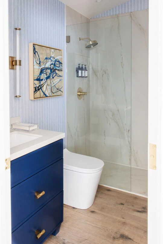 Kerrie Kelly Adu (1) Kerrie Kelly Adu (1)