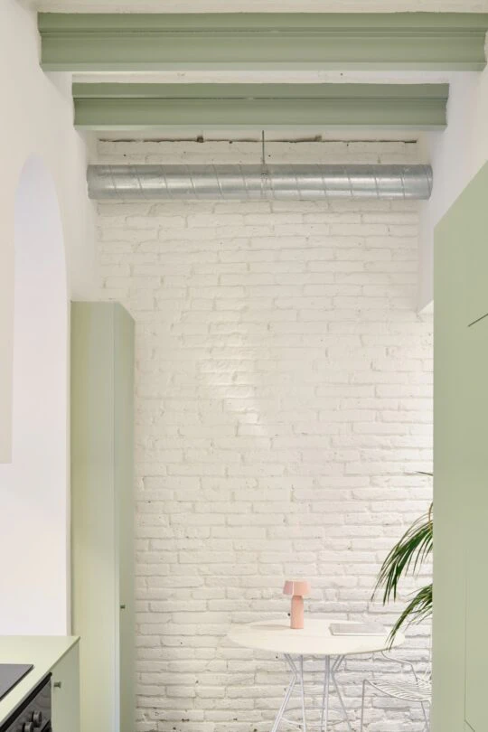 La Dolors (2) La Dolors (2)