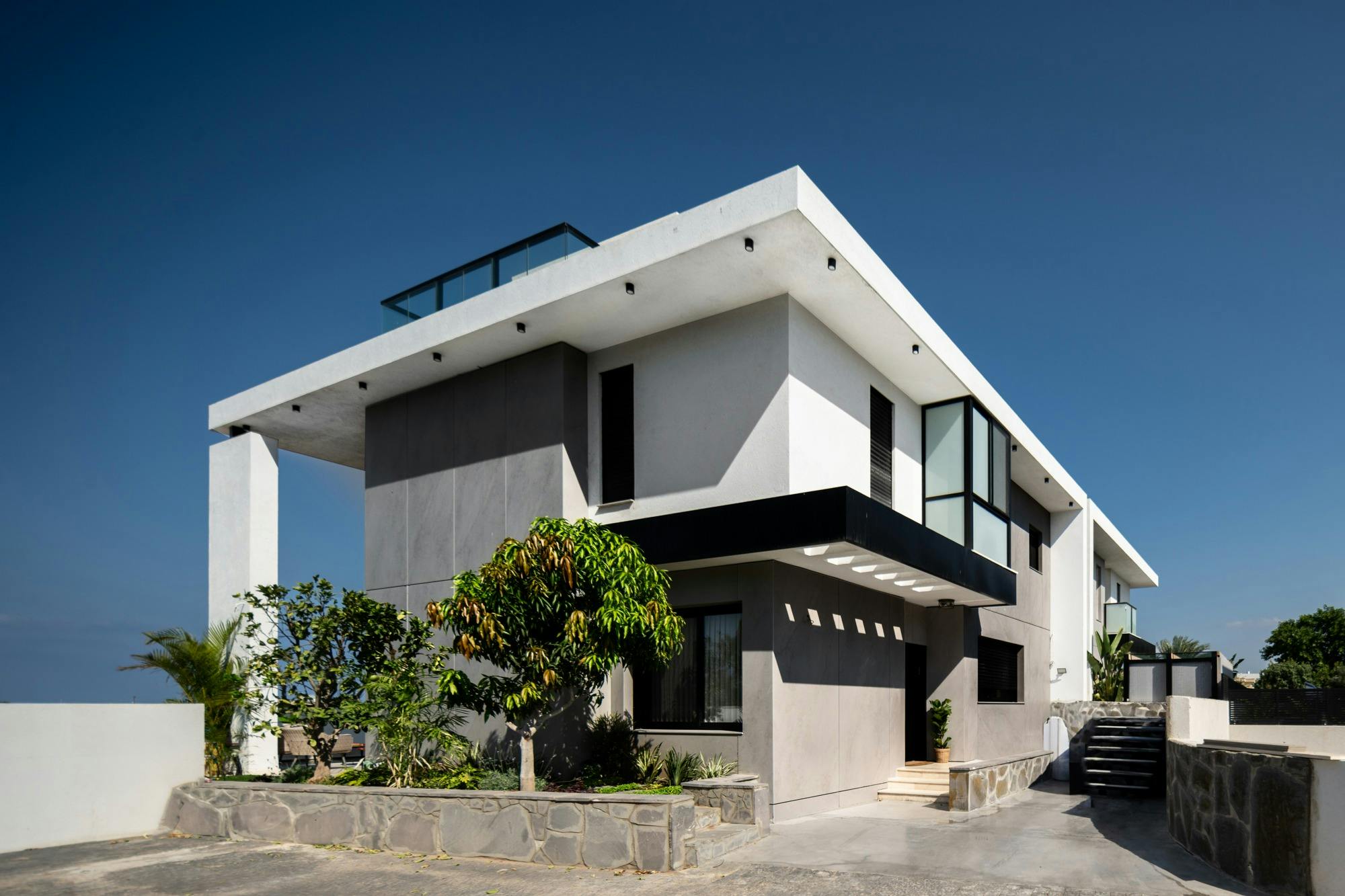 Villa-Complex-in-Northern-Israel-3 Image 36 of Villa Complex in Northern Israel 3.jpg?auto=format%2Ccompress&ixlib=php 3.3 in מטבחי פנים - Cosentino