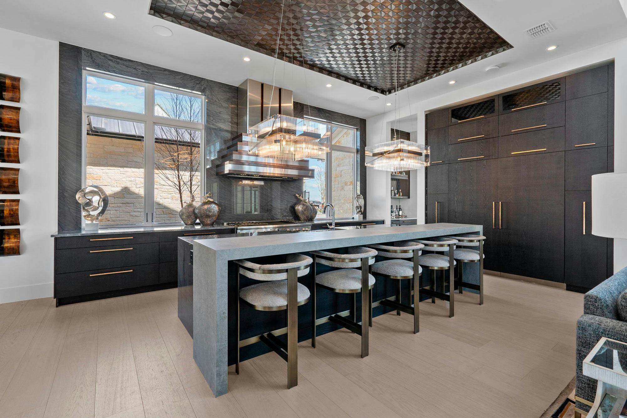 Numero immagine 43 della sezione corrente di DKTN for the stunning kitchens of a residential tower in Dubai di Cosentino Italia
