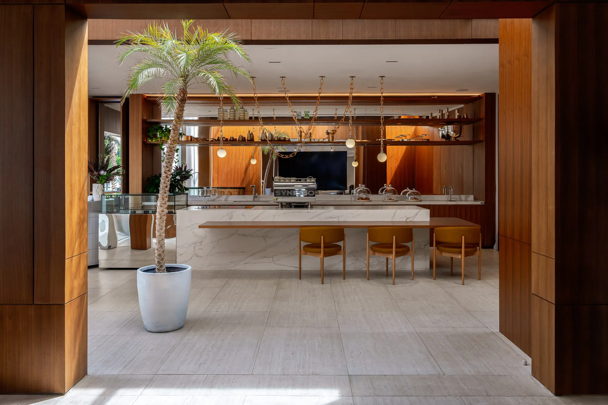 Showroom Dubai (9)