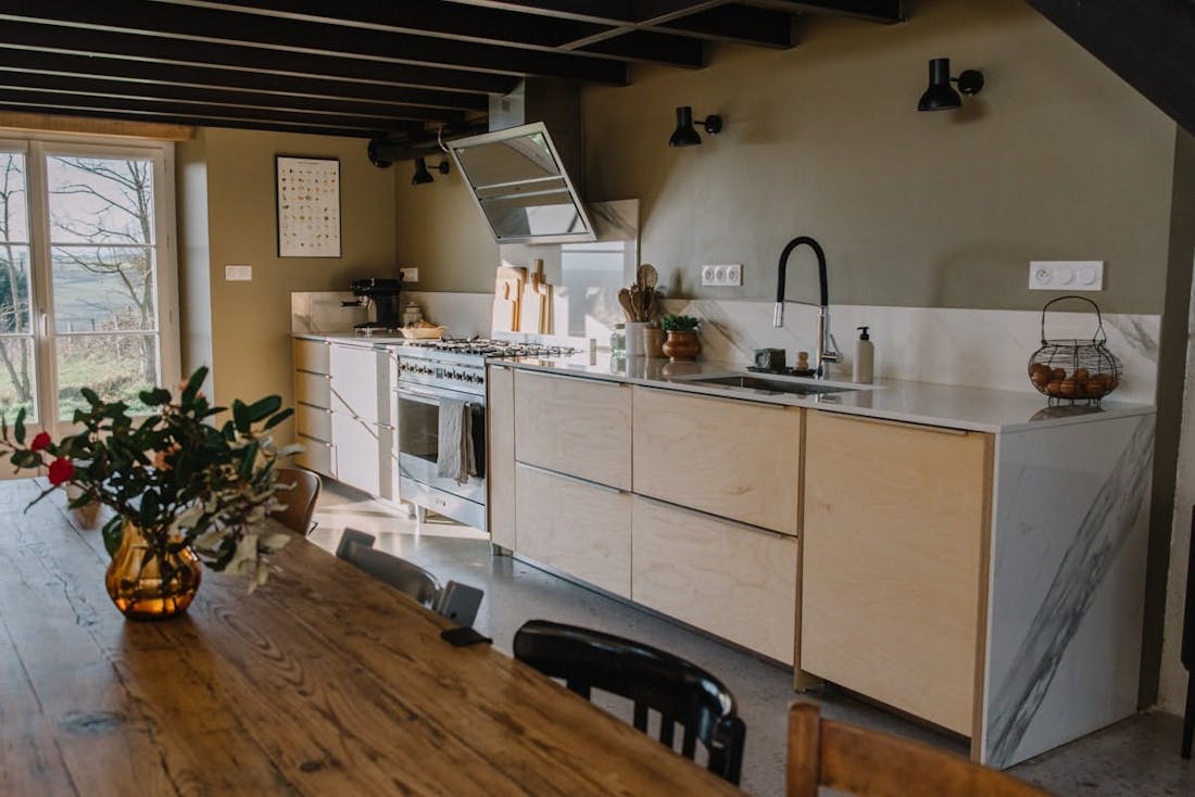 Maison Source: Una cucina-laboratorio per una casa da sogno