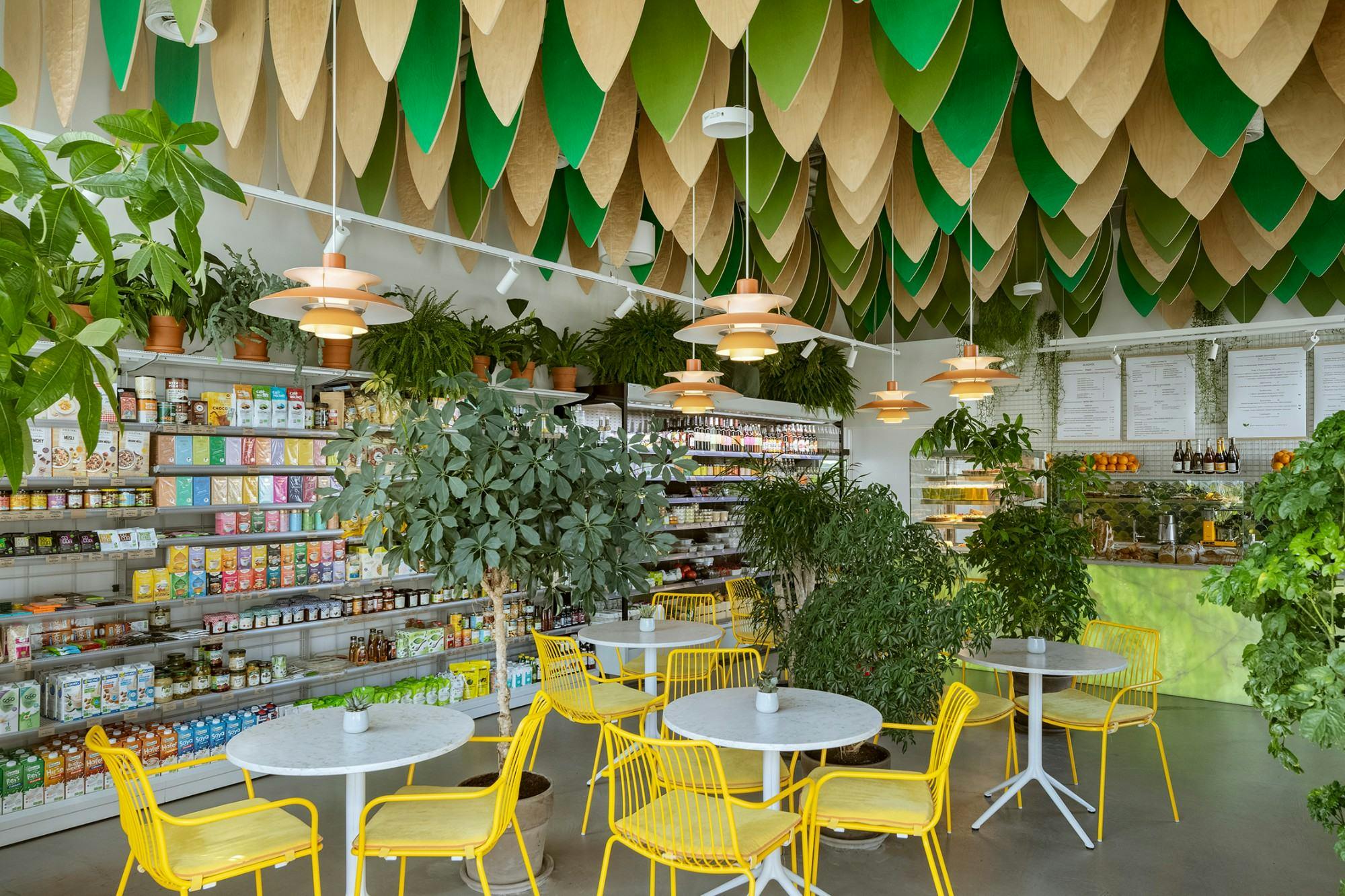Numero immagine 32 della sezione corrente di Green design in the centre of Warsaw with Silestone di Cosentino Italia