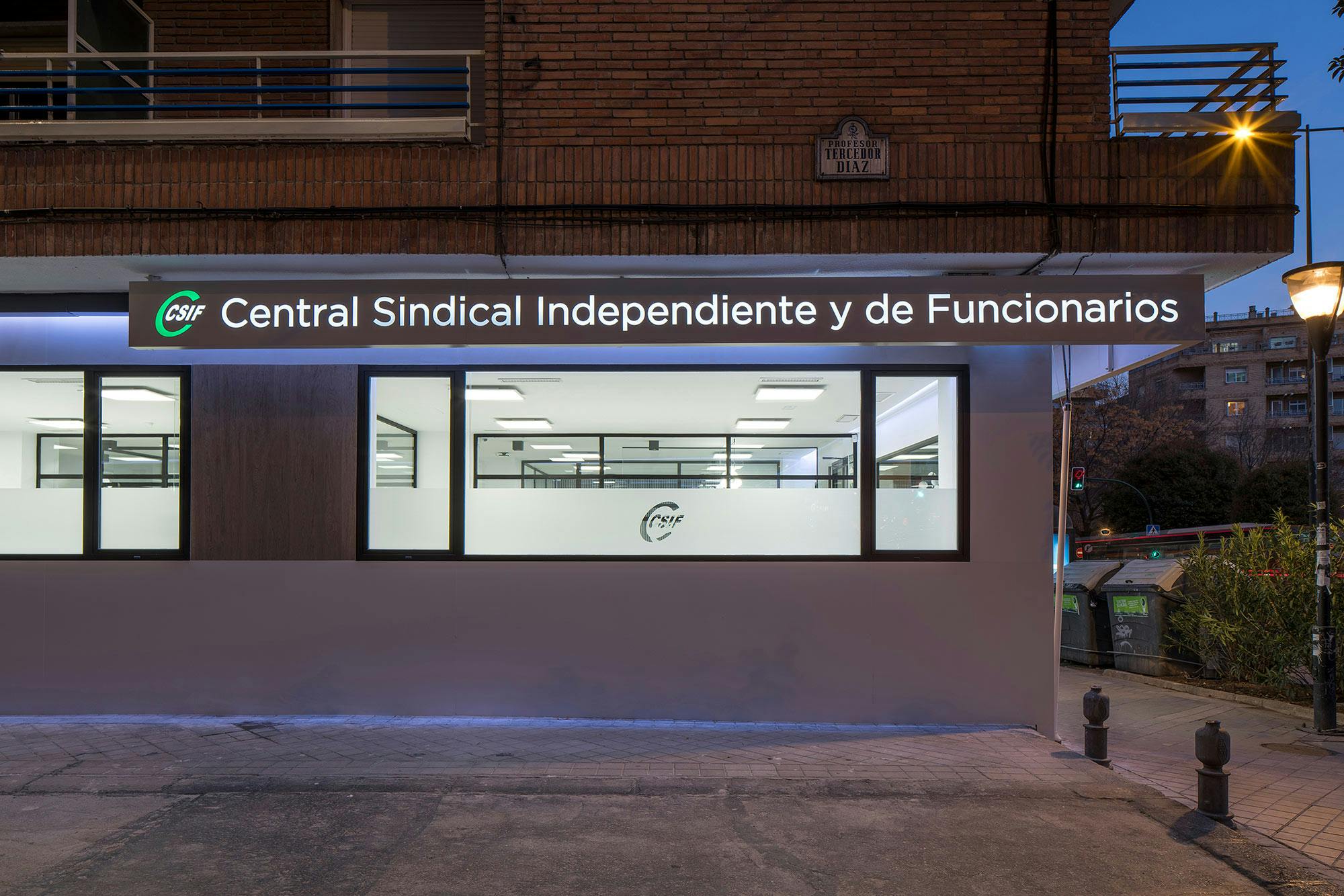 Numero immagine 42 della sezione corrente di The CSIF headquarters in Granada shows off its façade thanks to Dekton di Cosentino Italia