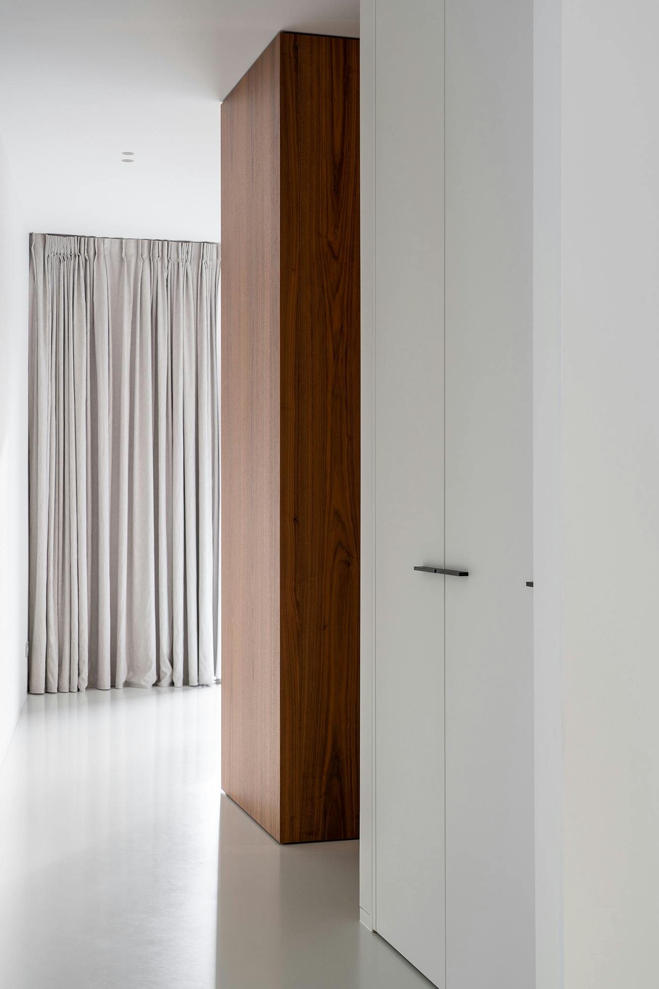 Numero immagine 37 della sezione corrente di The floor in the spotlight: how eye-catching design enhances minimalist architecture di Cosentino Italia