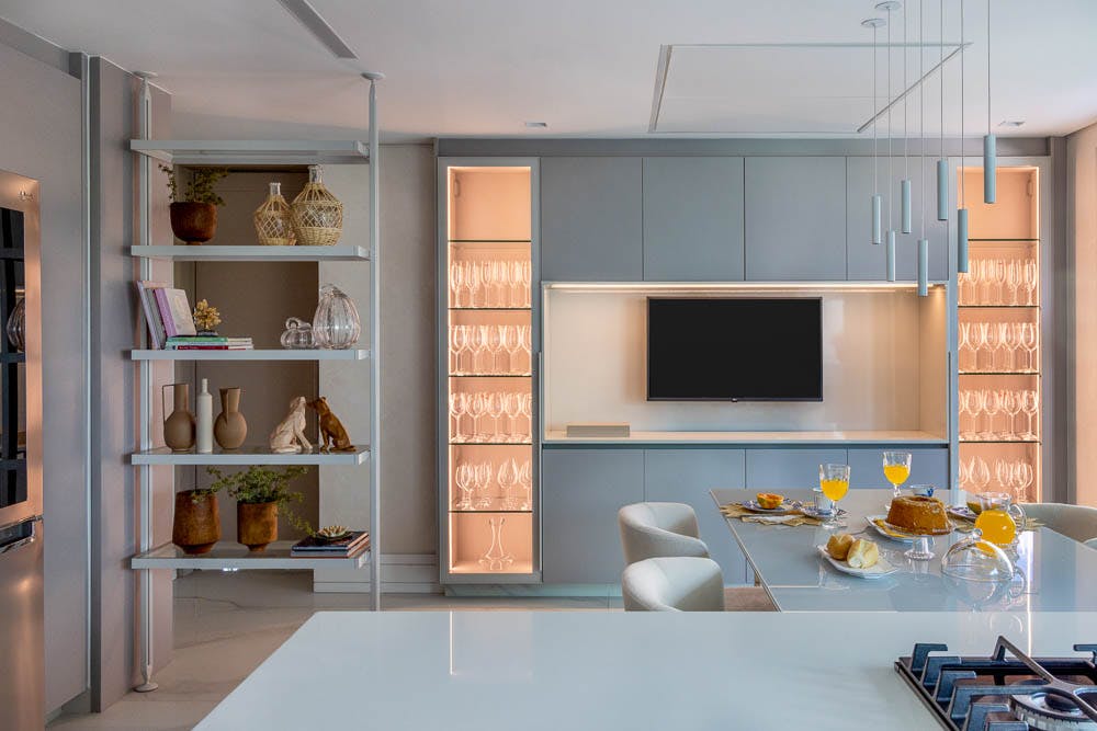 Numero immagine 36 della sezione corrente di Dekton’s most elegant colours grace this modern flat in a classic style di Cosentino Italia