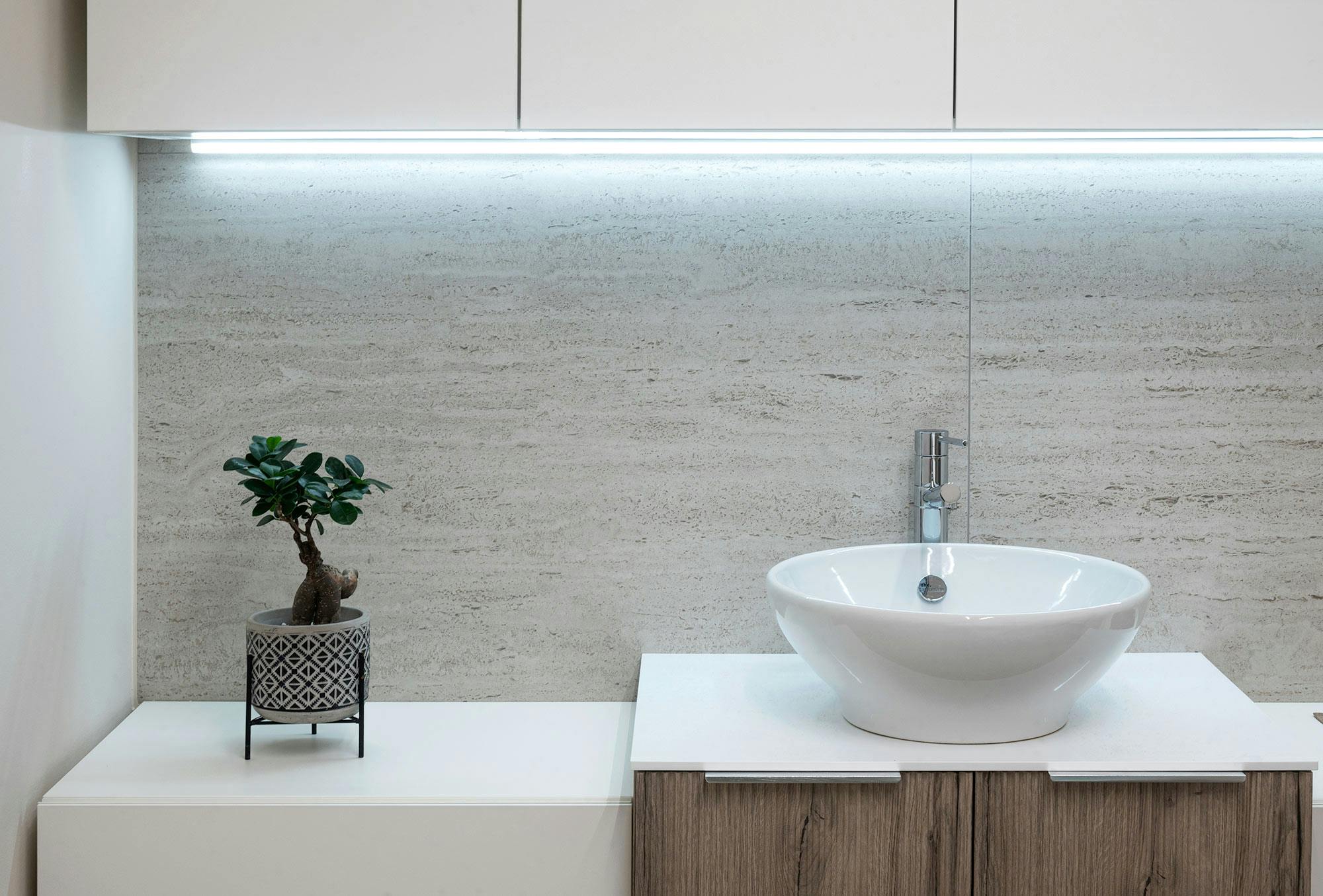 Numero immagine 41 della sezione corrente di Sustainable washbasins in Mediterranean colours and modern design for the groundbreaking Superloo bathrooms di Cosentino Italia