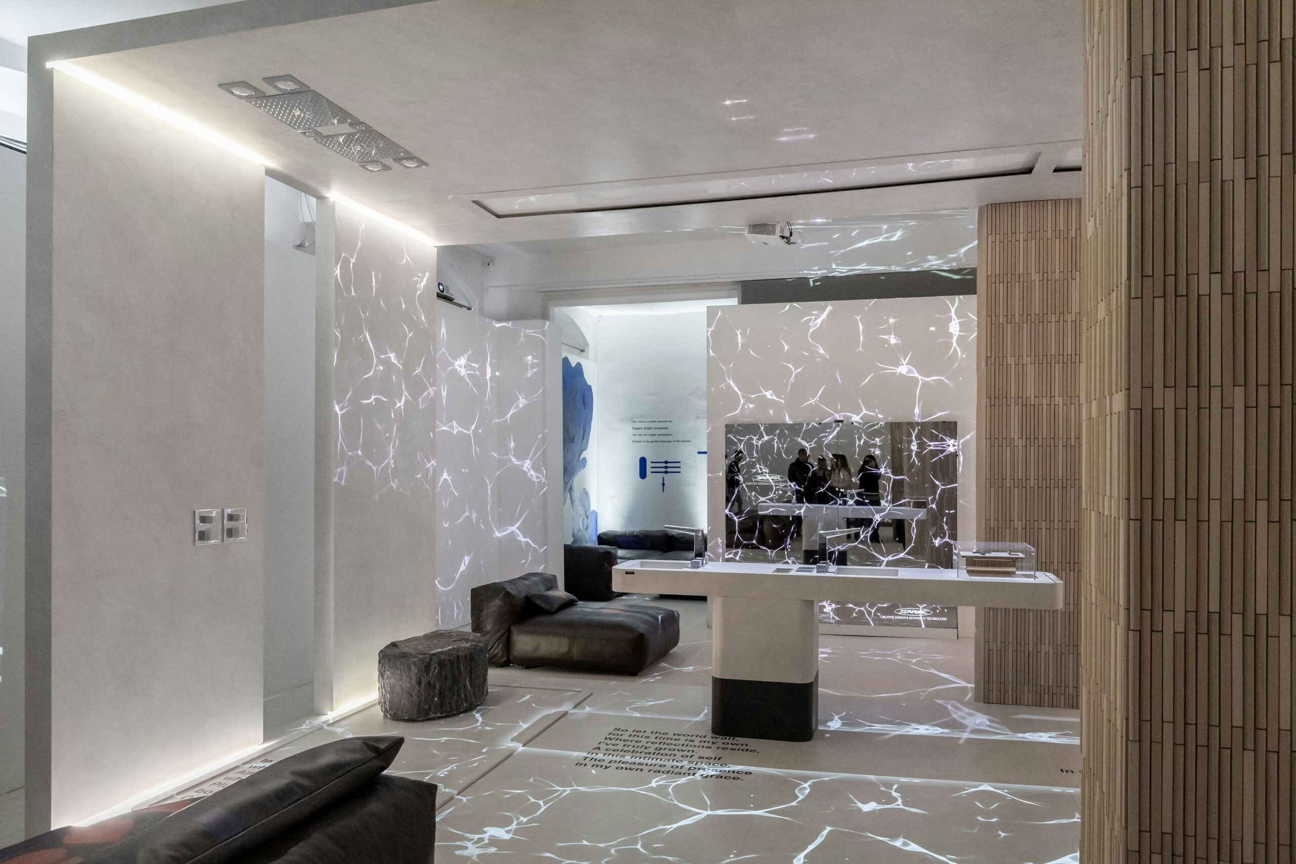 COSENTINO @NEXT PLACE HOTEL CON UN’INSTALLAZIONE BAGNO BY CESAR GIRALDO