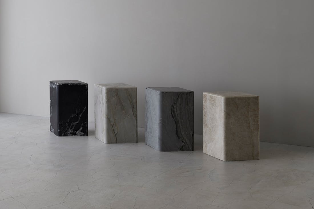 07_OKUMI STOOL_3 Image 38 of 07 OKUMI STOOL 3.jpg?auto=format%2Ccompress&fit=crop&ixlib=php 3.3 in 水と光の静謐なアートが描き出すサステナビリティの未来 - Cosentino