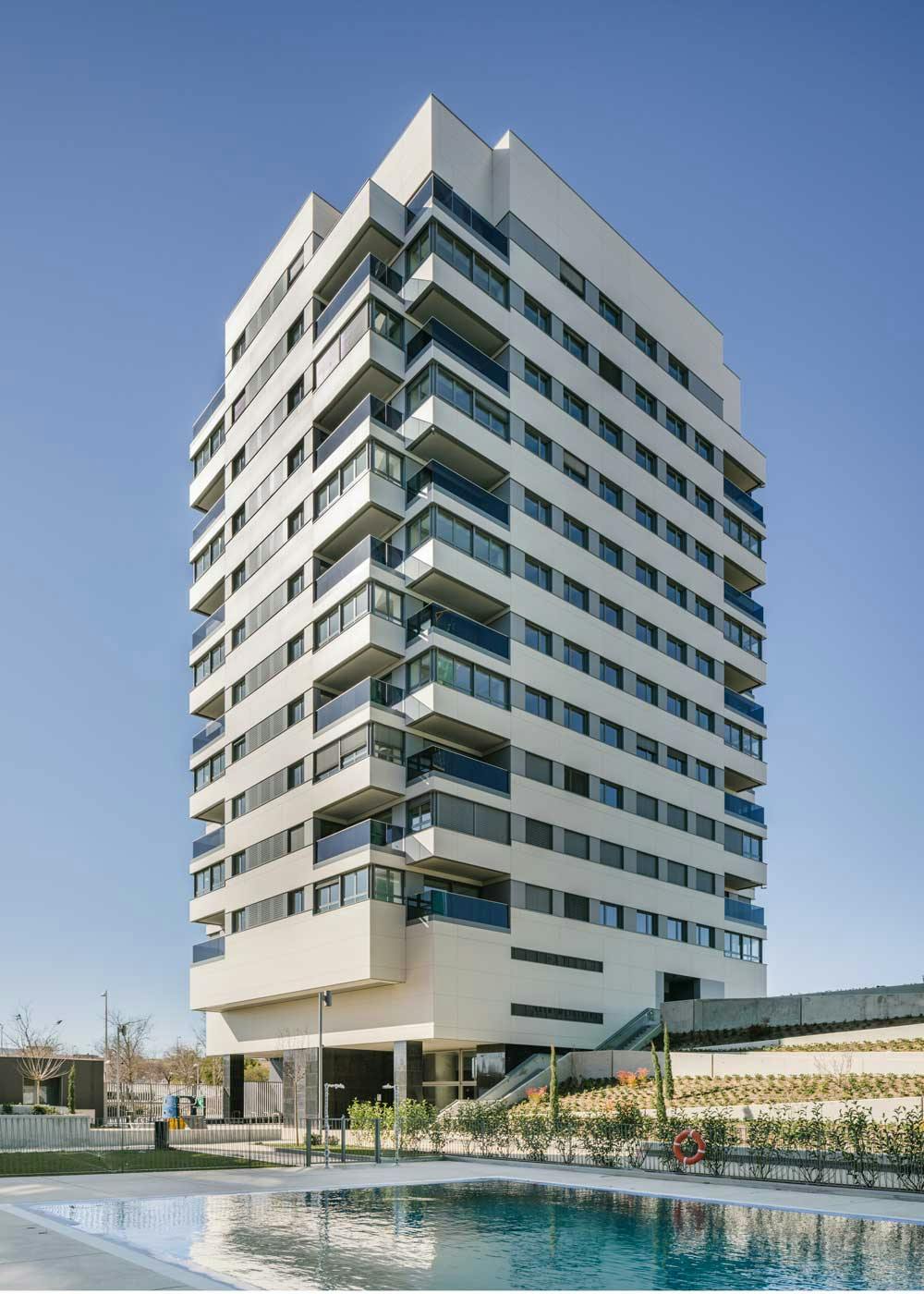 Valdebebas-127-Silestone-Dekton-3-1 Image 33 of Valdebebas 127 Silestone Dekton 3 1.jpg?auto=format%2Ccompress&ixlib=php 3.3 in Valdebebas 127 - Cosentino