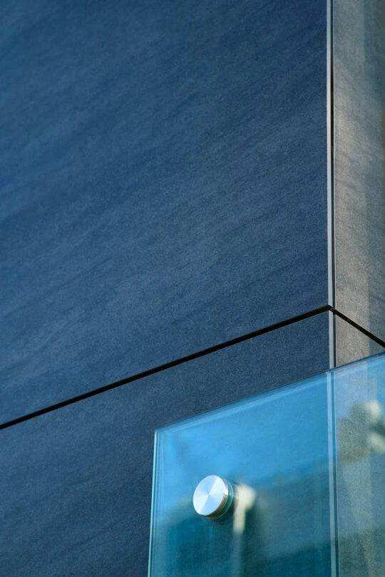 PACS Architecture specifies Dekton for a rainscreen facade in Brooklyn
